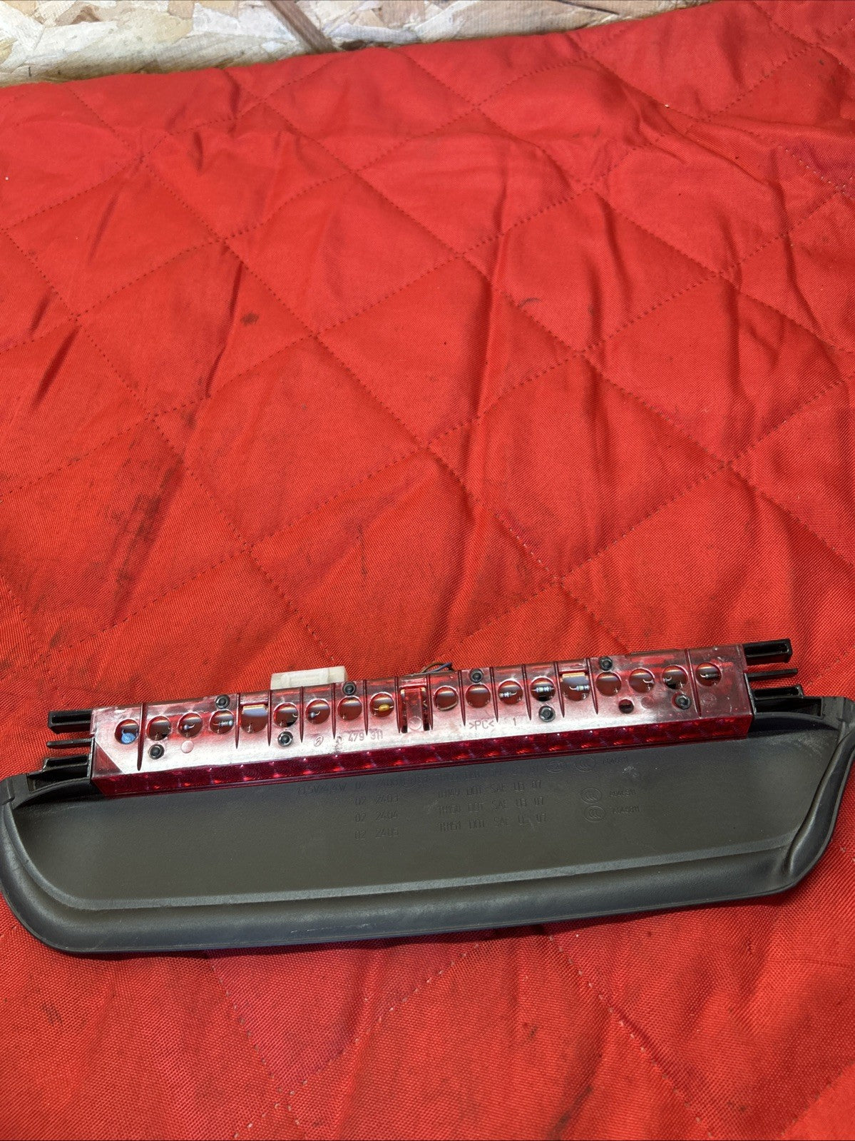 2006-2011 BMW E90 SEDAN 328I 330I 335I M3 THIRD BRAKE STOP LIGHT LAMP 7146059