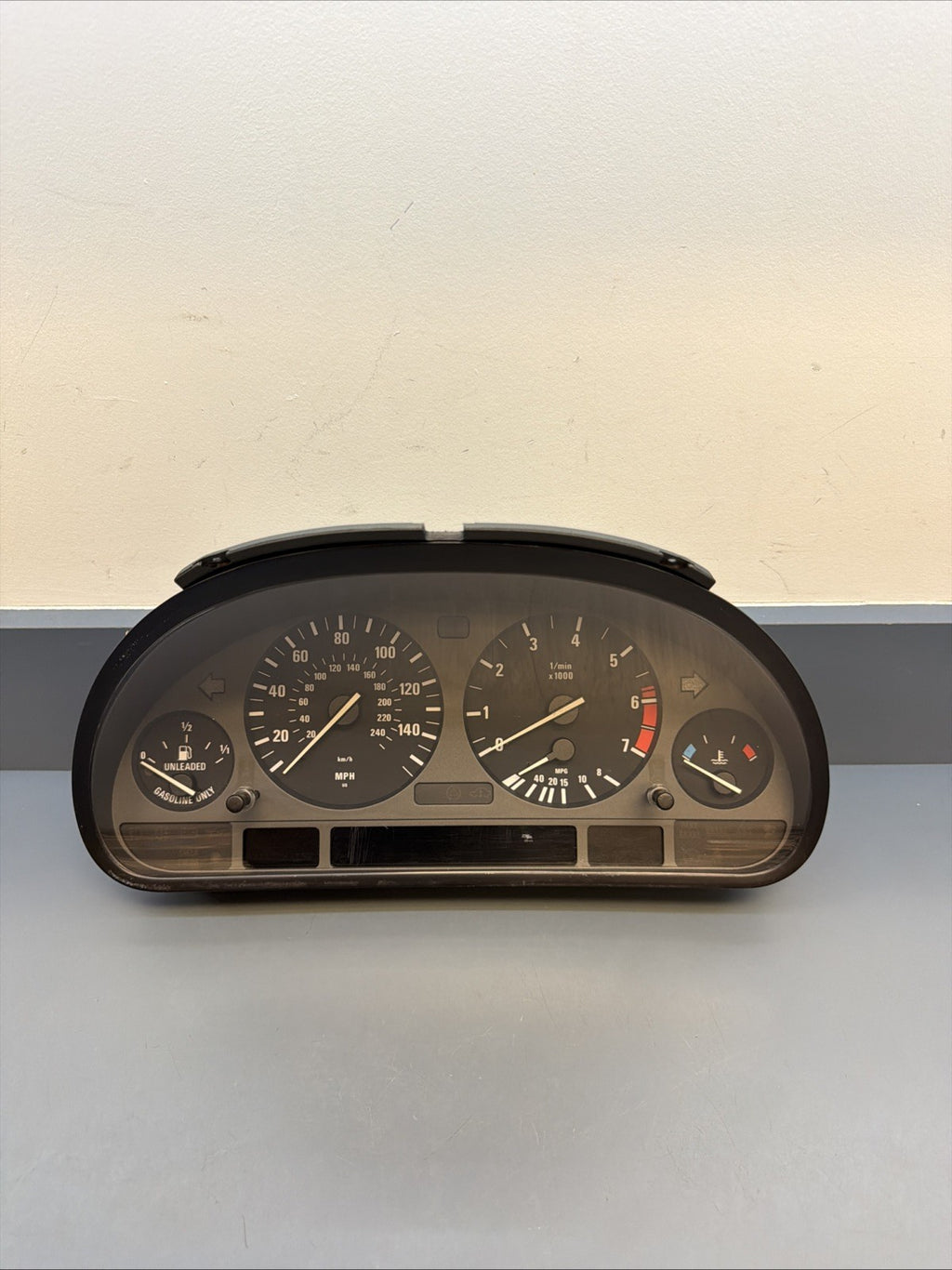 BMW E39 525i 530i 540i Instrument Cluster Speedometer OEM 8376716 194K