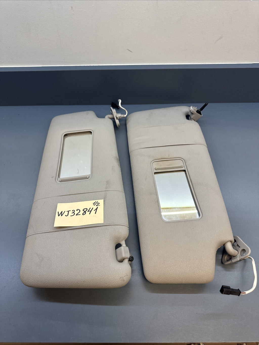 2010 BMW X3 E83 SUN VISOR PAIR 8373575
