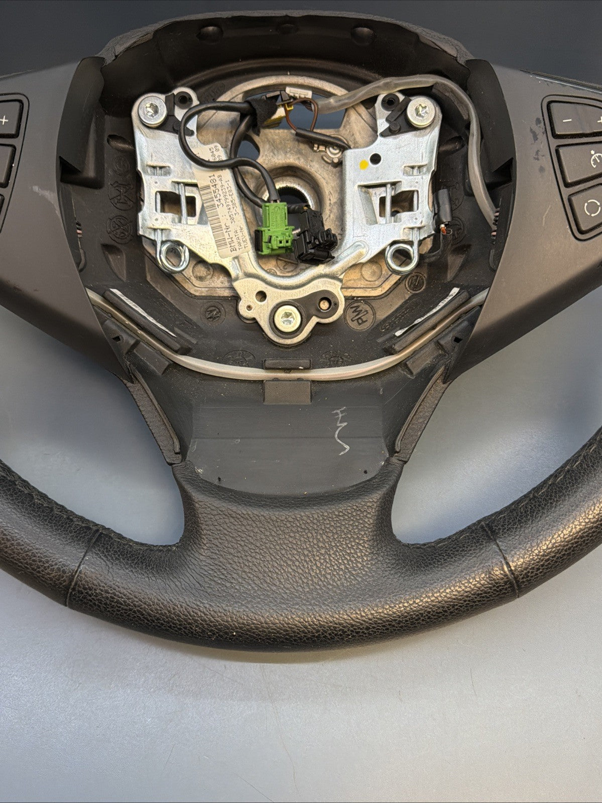 BMW 06-10 E83 X3 BLACK LEATHER STEERING WHEEL W MULTIFUNCTION CONTROLLS 3455481