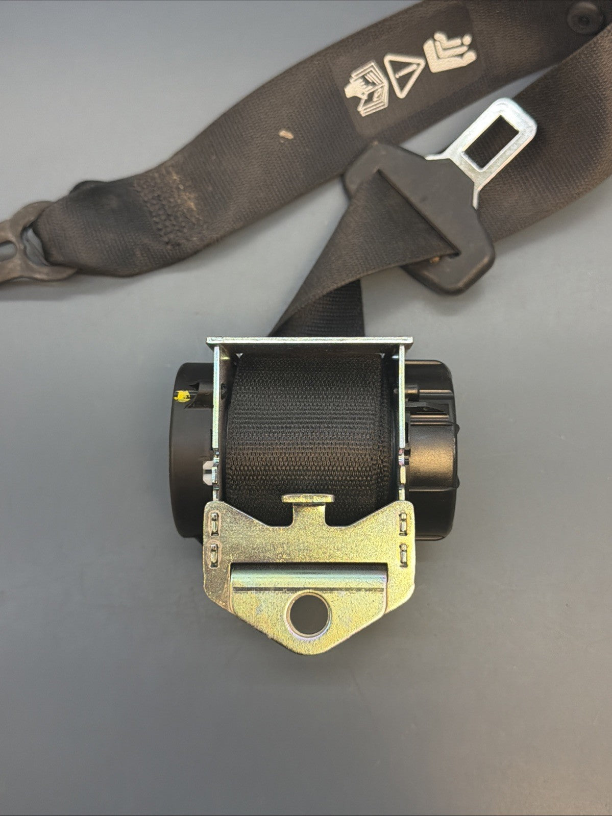 OEM Rear Right Or Left Seatbelt FOR 2012 2013 2014 2015 BMW X1 E84 608201000D