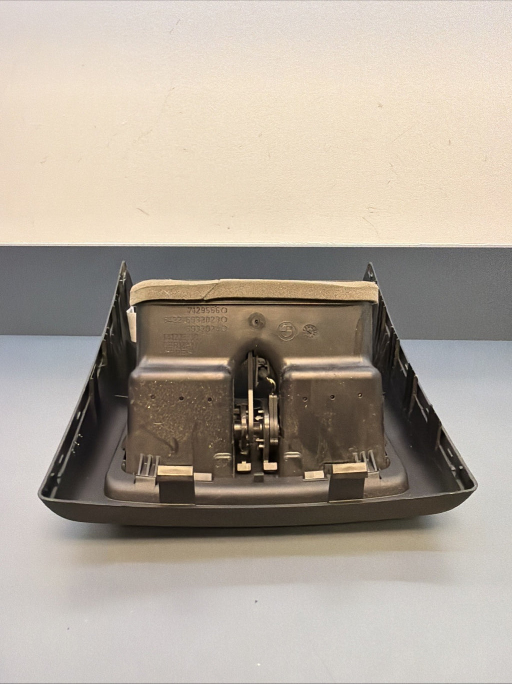 BMW 3 Series E90 E91 Covering Rear Trim Centre Console Black 7118049