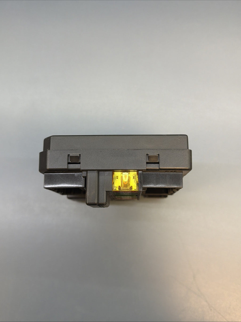 2003-2010 BMW X3 E83 2.5i 3.0si Chassis Control Module Fuse Box ECM 7560626 OEM