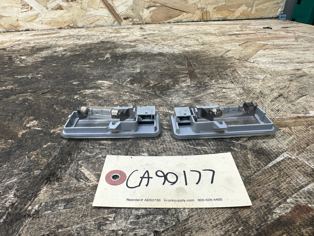 BMW 89-10 3 SERIES X3 X5 OVERHEAD SUNVISOR LIGHT OEM 6961995+6961996