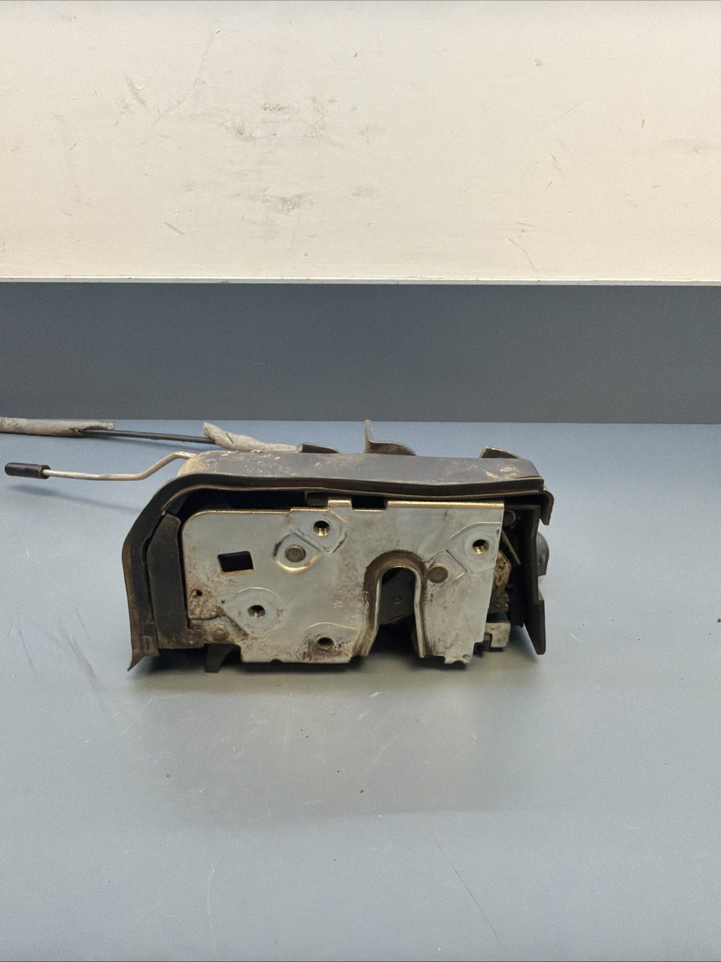 00-06 BMW E53 X5 REAR RIGHT PASSENGER SIDE DOOR LOCK ACTUATOR OEM 8402602