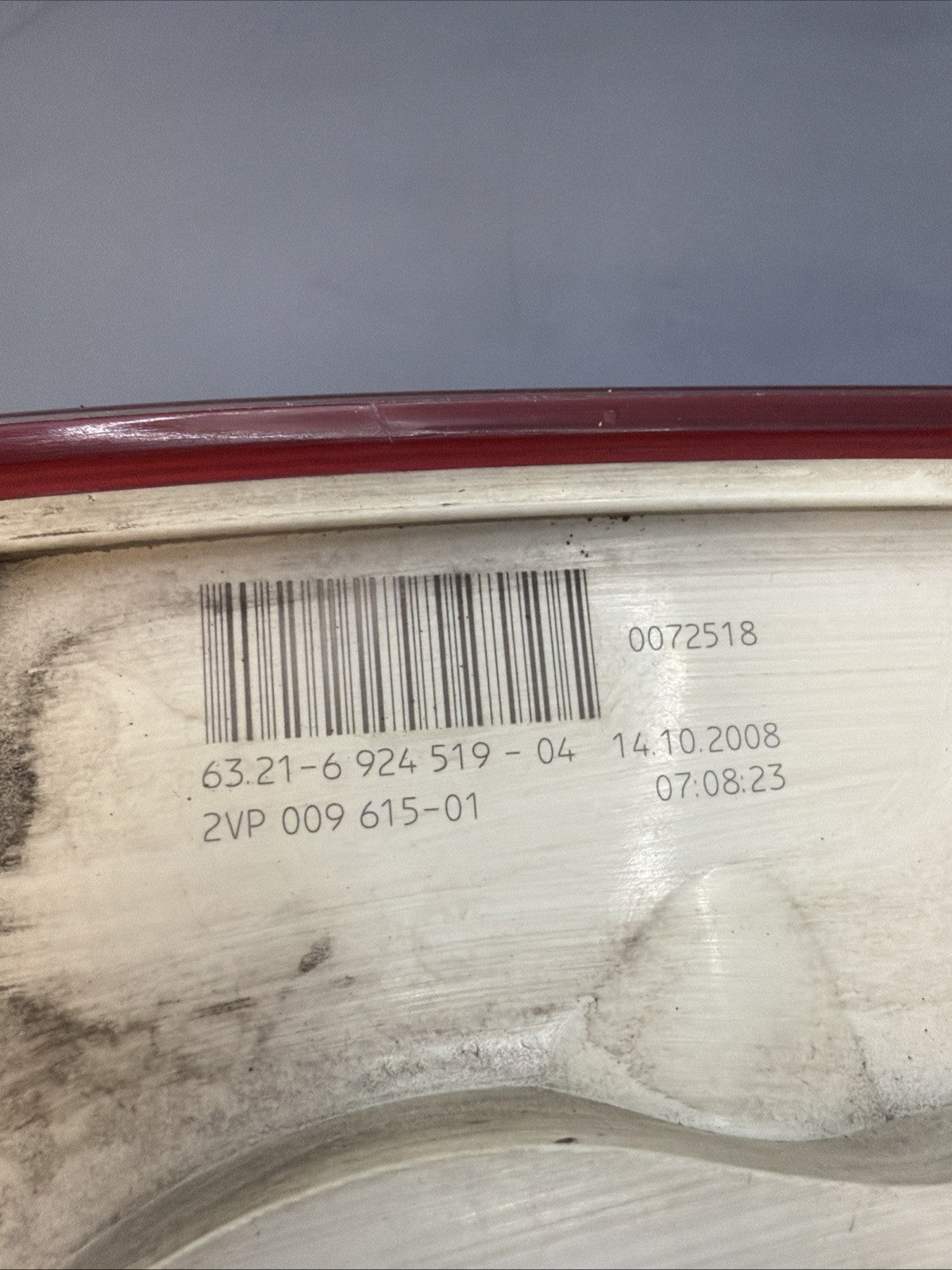 08-11 OEM BMW E82 E88 128 135 Rear Left Driver Side Outer Tail Light 6924519