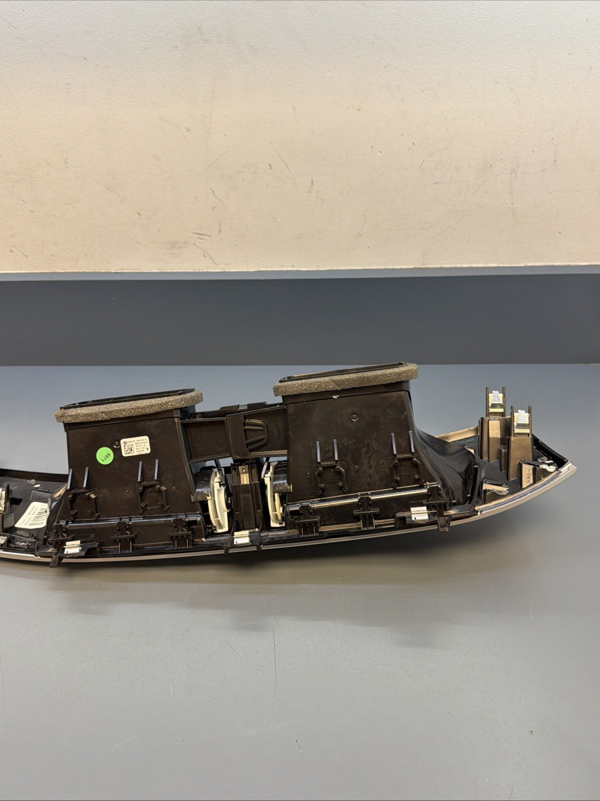 2014-2019 BMW X1 F48 X2 F39 Dash Console Trim Panel 9332485 OEM