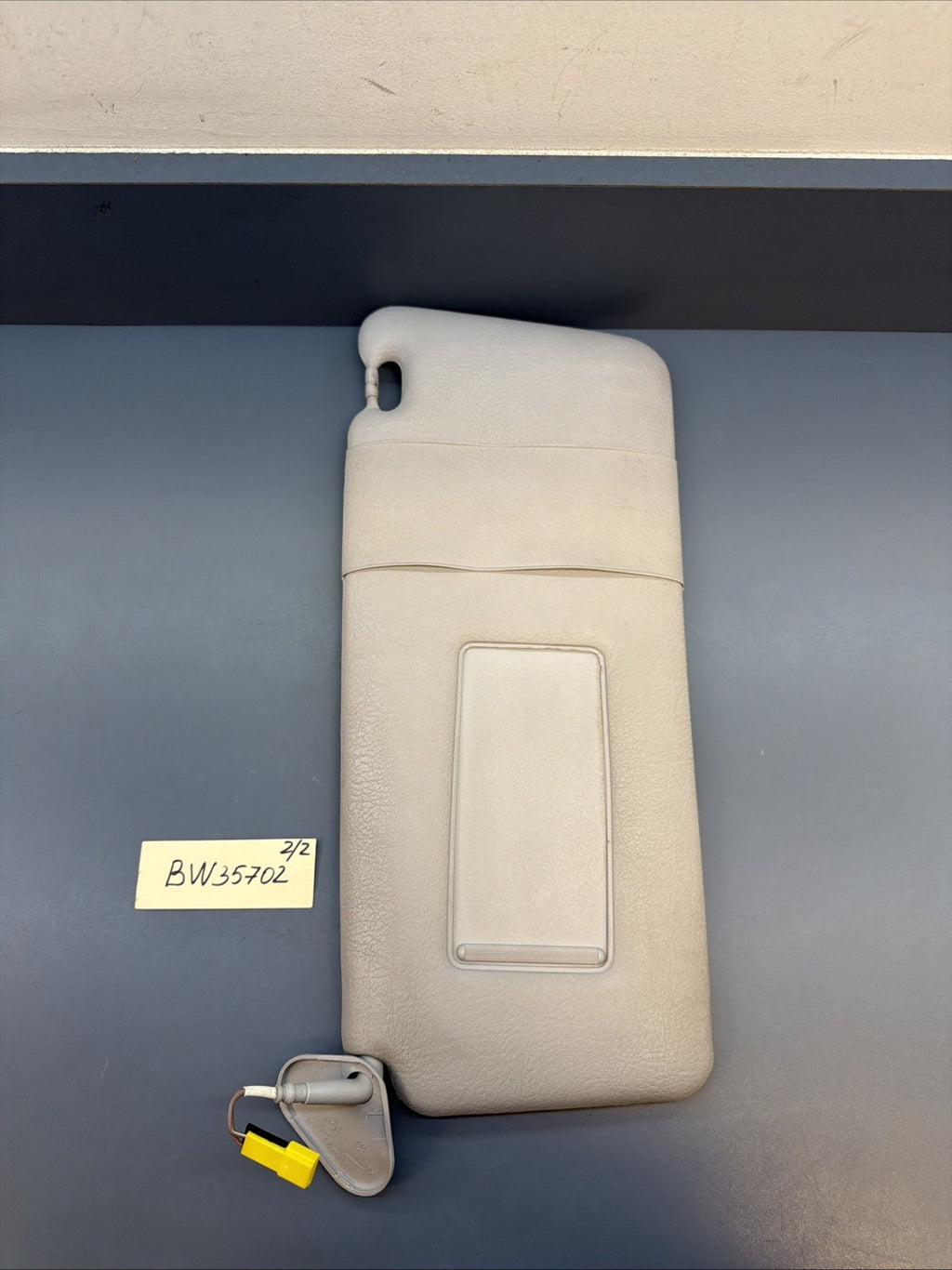 1997-2003 OEM BMW E39 525 528 530 540 Front Left Sun Visor Gray