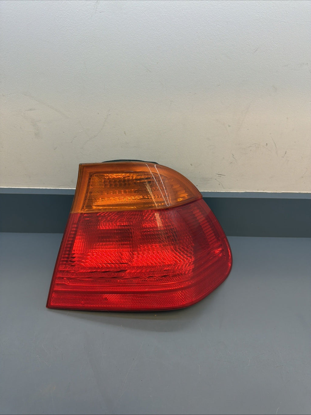 1999 2000 BMW 323I 328I OEM PASSENGER RIGHT SIDE TAILLIGHT 8364922