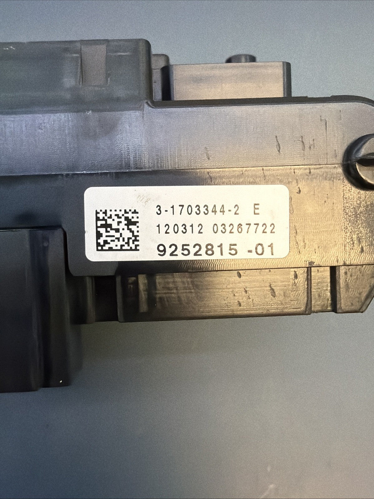 2011 - 2016 BMW M5 550i 535i 528i BCM Body Control Module Fuse Box 9252815 OEM