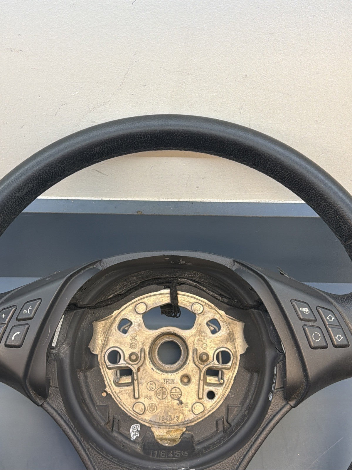 BMW 2006-2012 E90 E9X 3 SERIES BLACK LEATHER STEERING WHEEL OEM 3375E901
