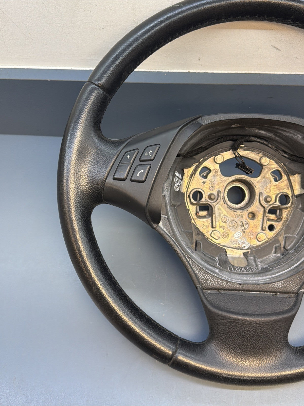 06 - 12 BMW 328 330 E90 E92 335i Steering Wheel With Multifunctional Buttons OEM