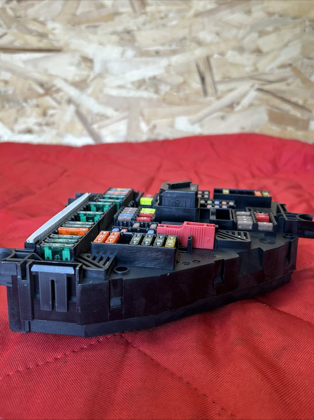 2010-2016 BMW F10 528i 535i Rear Distribution Power Fuse Box Module 9264923