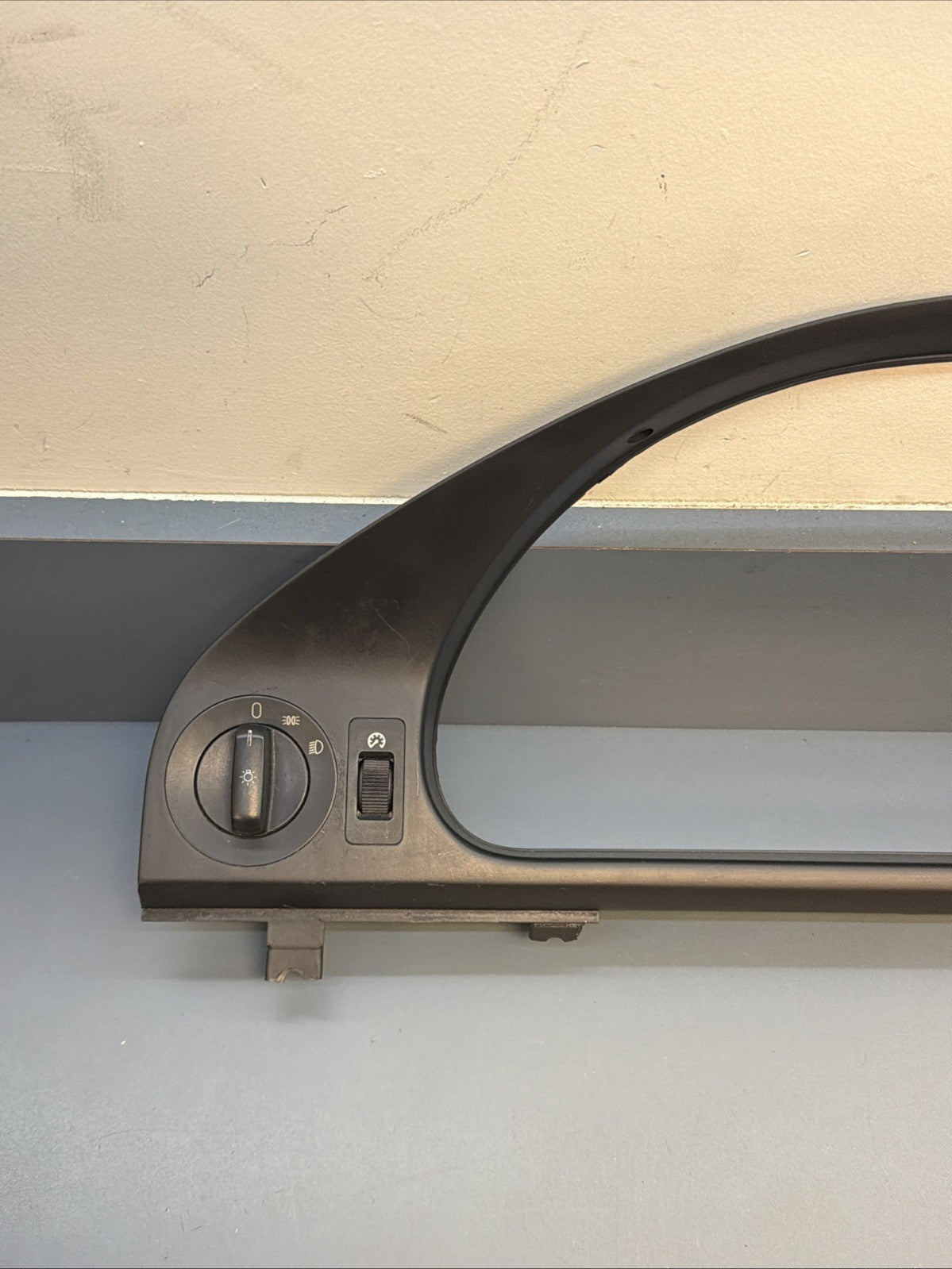 97-03 BMW E39 5 SEREIS Speedometer Cluster Trim Bezel w/ Switches Black 8159735