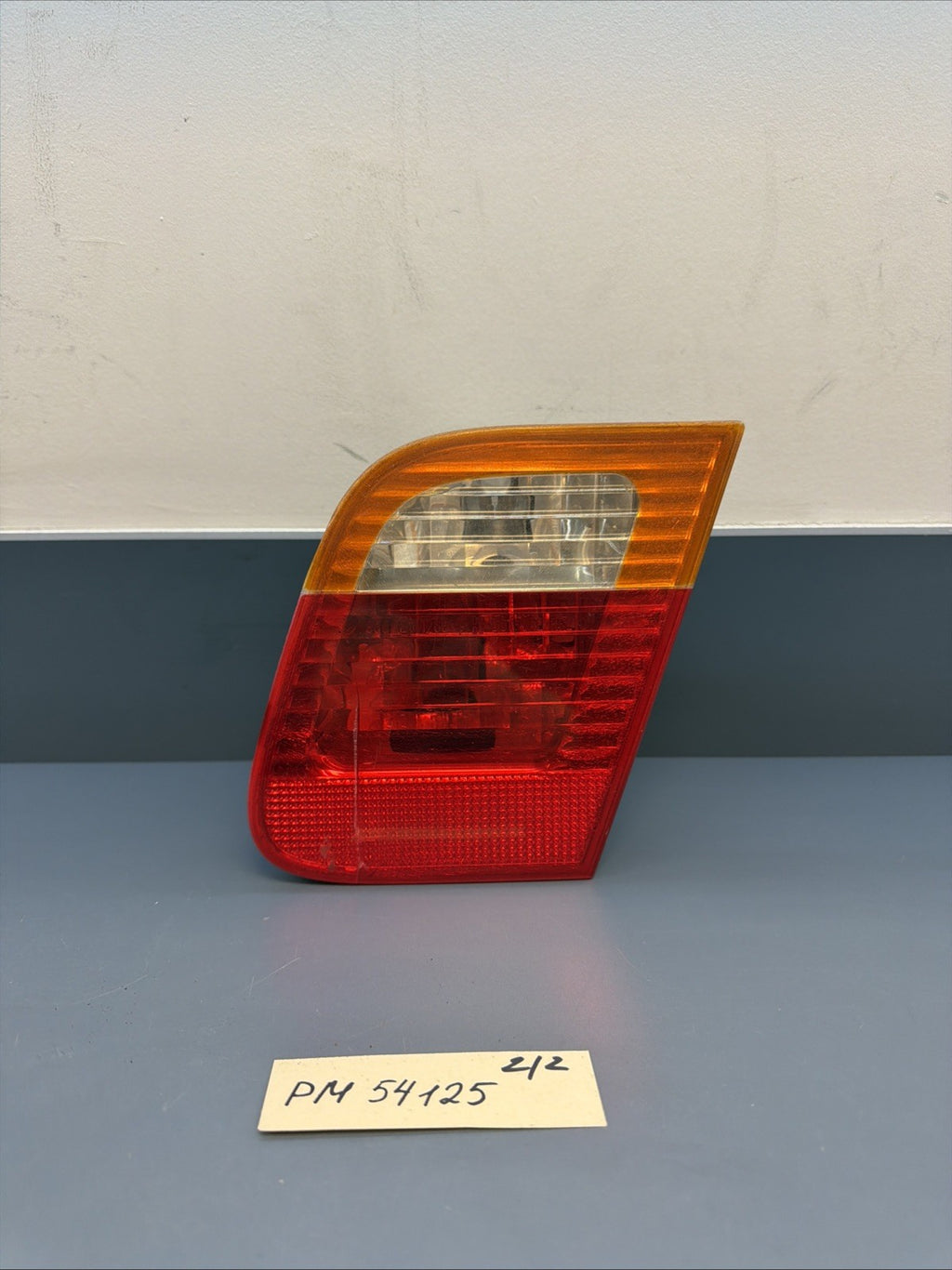 02-05 BMW 325i Sedan Inner Trunk RIGHT Passenger Tail Light 6907938 USED OEM