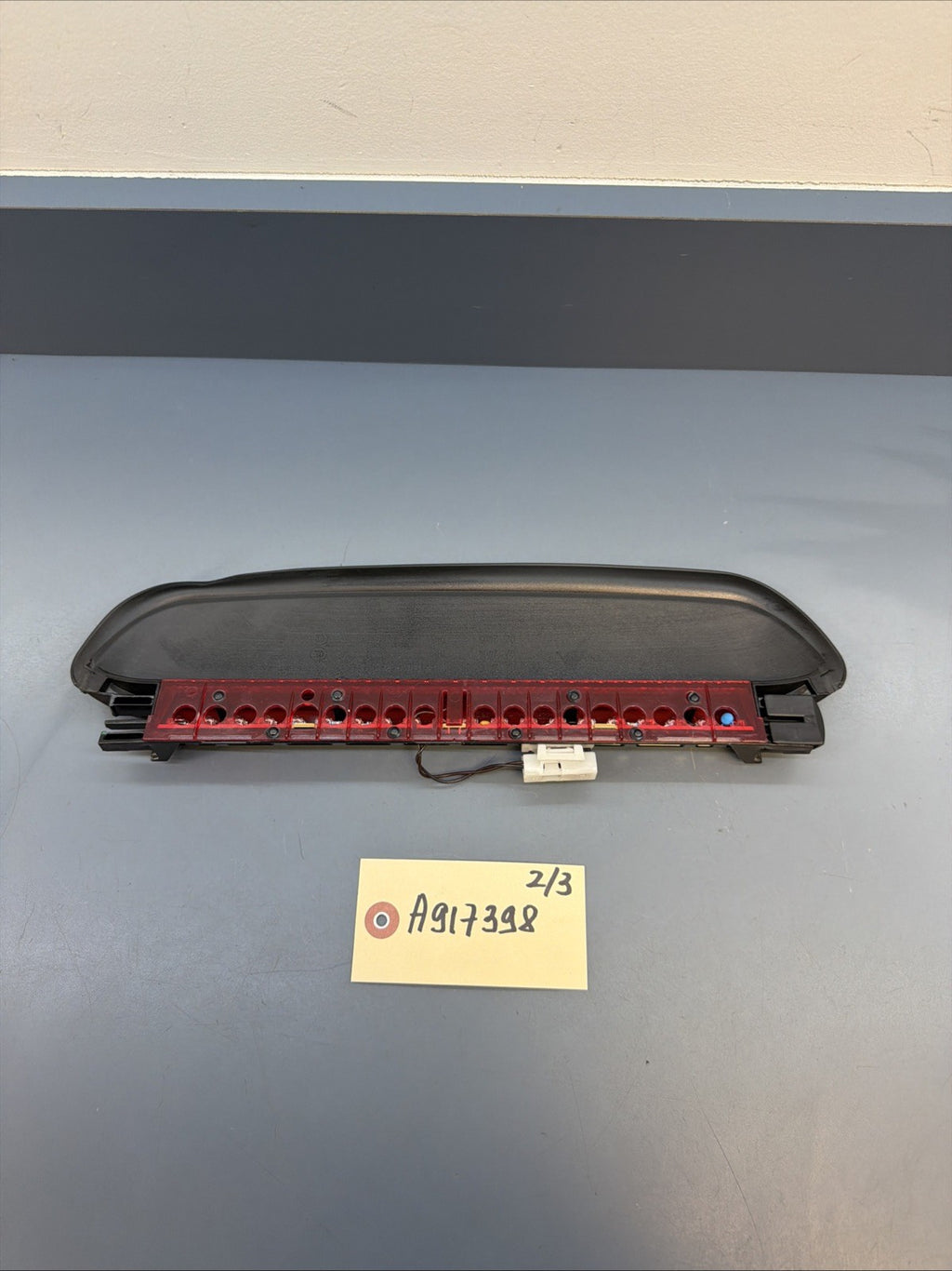 2006-2011 BMW E90 SEDAN 328I 330I 335I M3 THIRD BRAKE STOP LIGHT LAMP 7146059