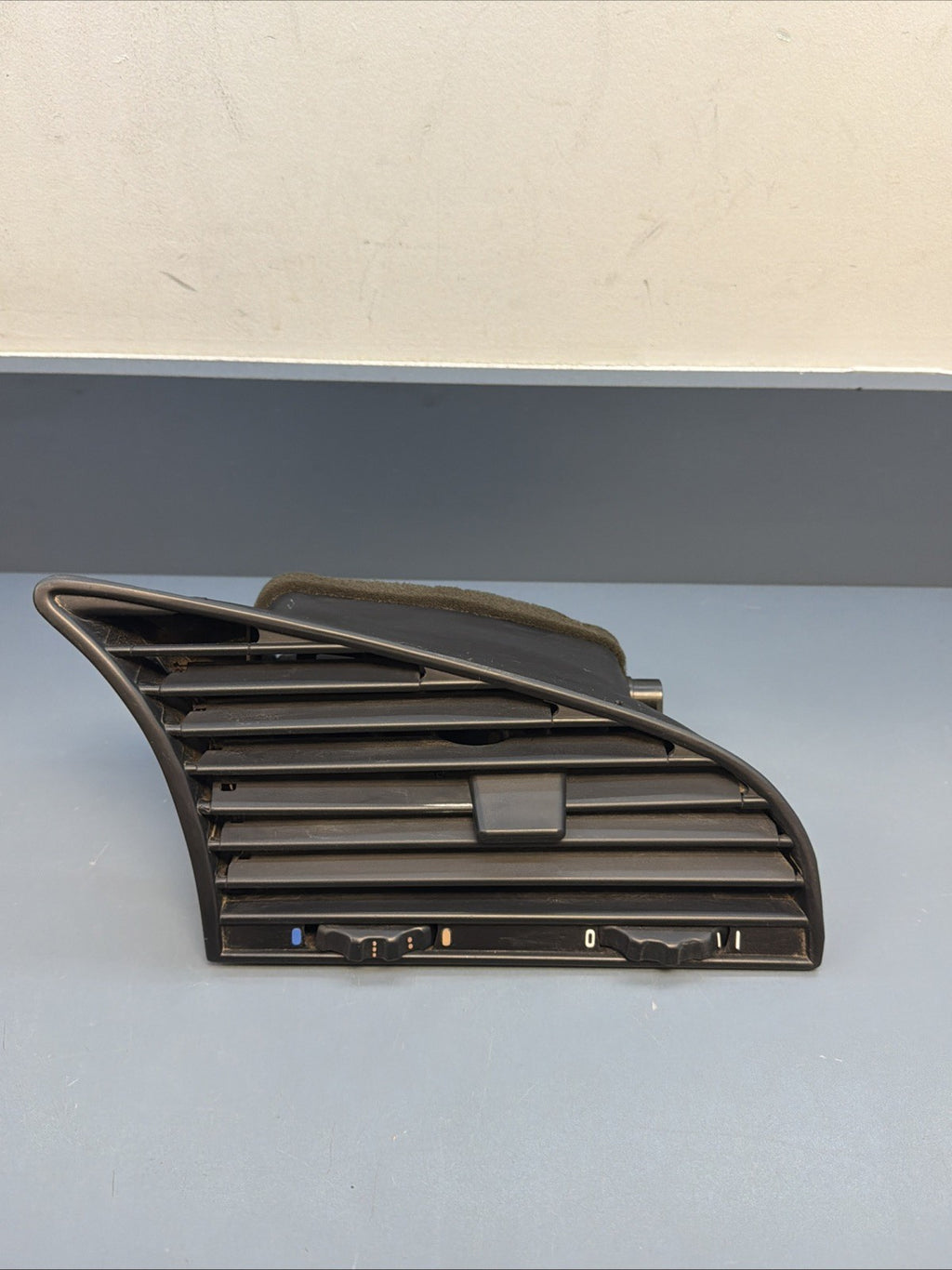95-01 Bmw E36 3 Series Front Center Dashboard Ac Fresh Air Vent 8363533