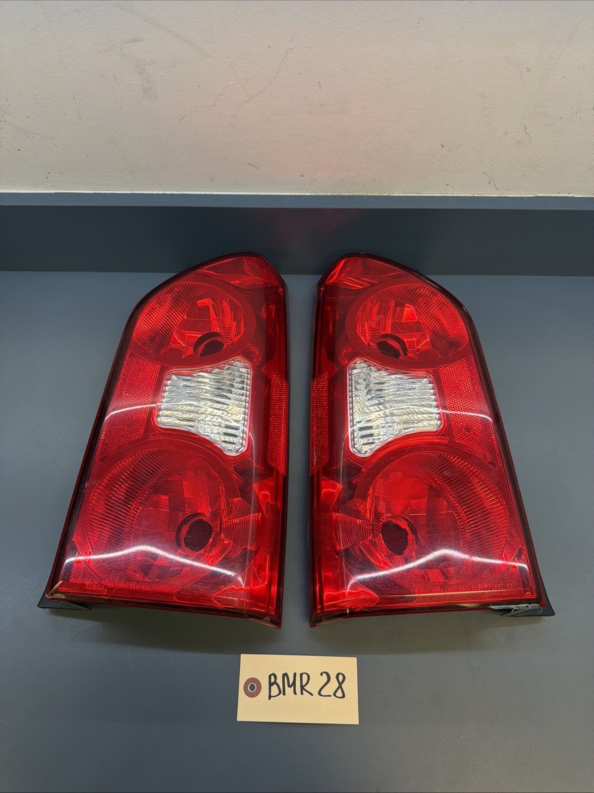05-2015 Nissan Xterra Pair Rear Tail Lights Driver & Passenger Side AFTERMARKET