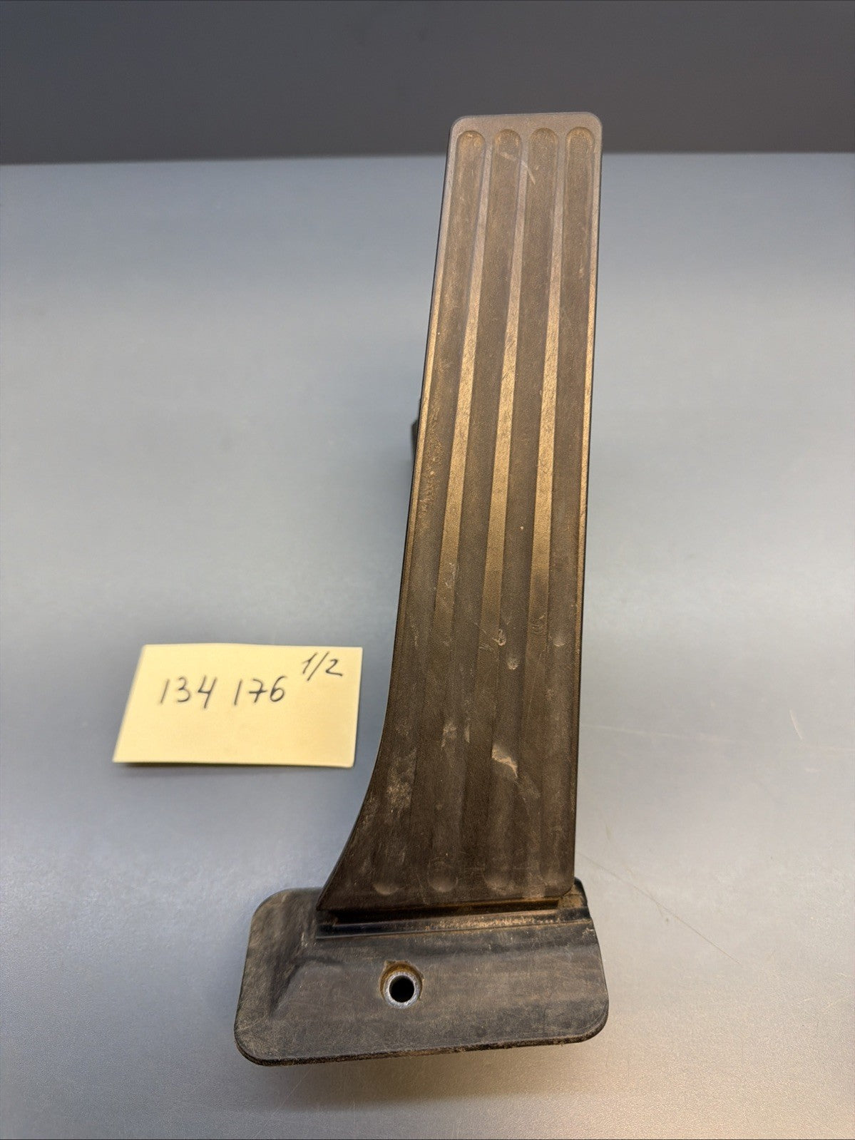 BMW 5 E60 E61 2009  accelerator throttle pedal 6788632