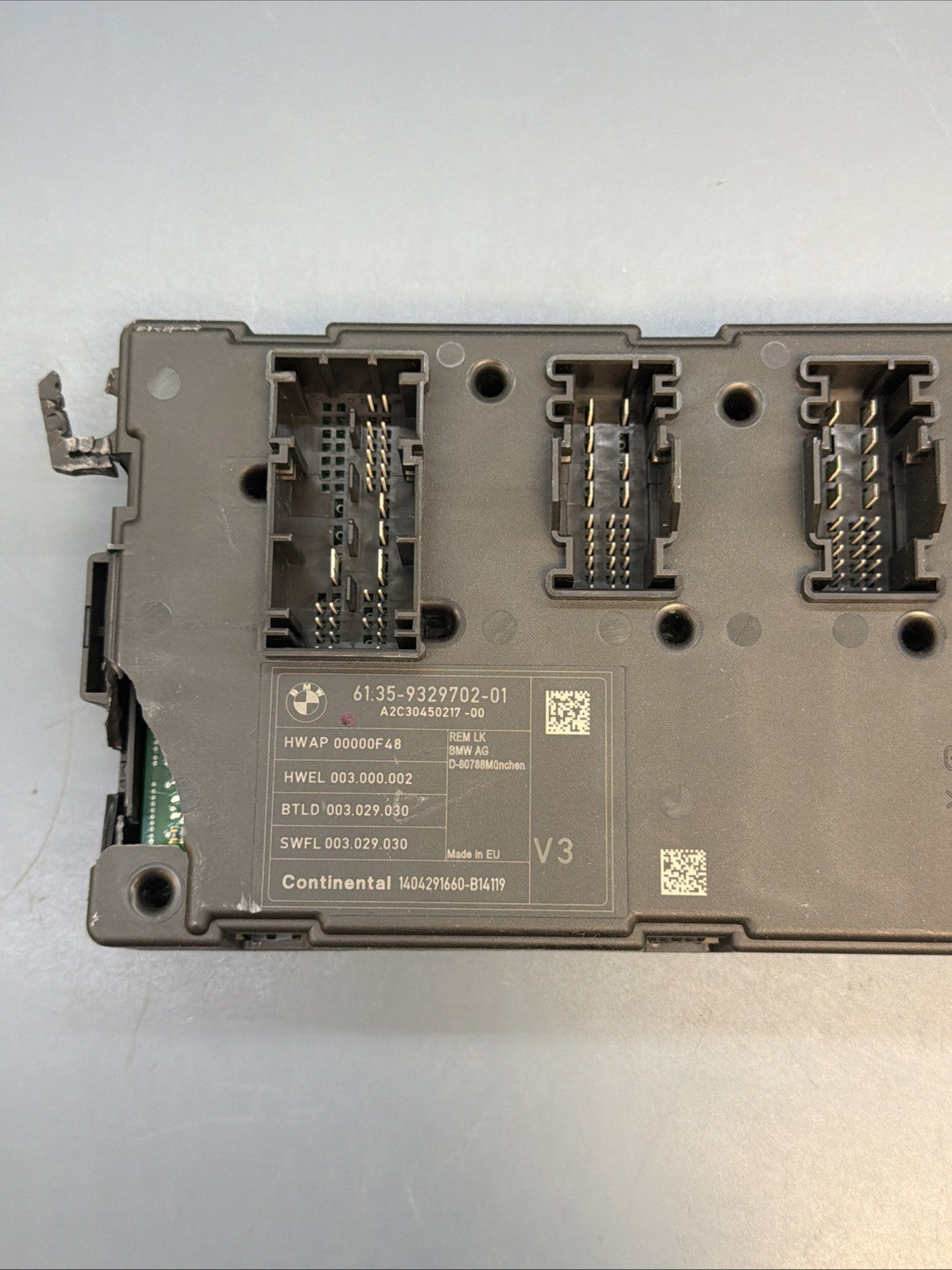 BMW F22 F30 F32 F36 F80 F82 F87 Rear Body Fuse Control Module 9329702 *DAMAGED*