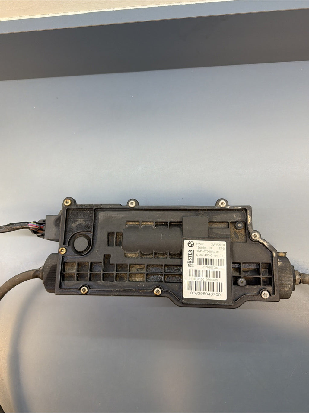 2007-2014 BMW X5 X6 Parking Brake Actuator With Cables 6796072 OEM Used