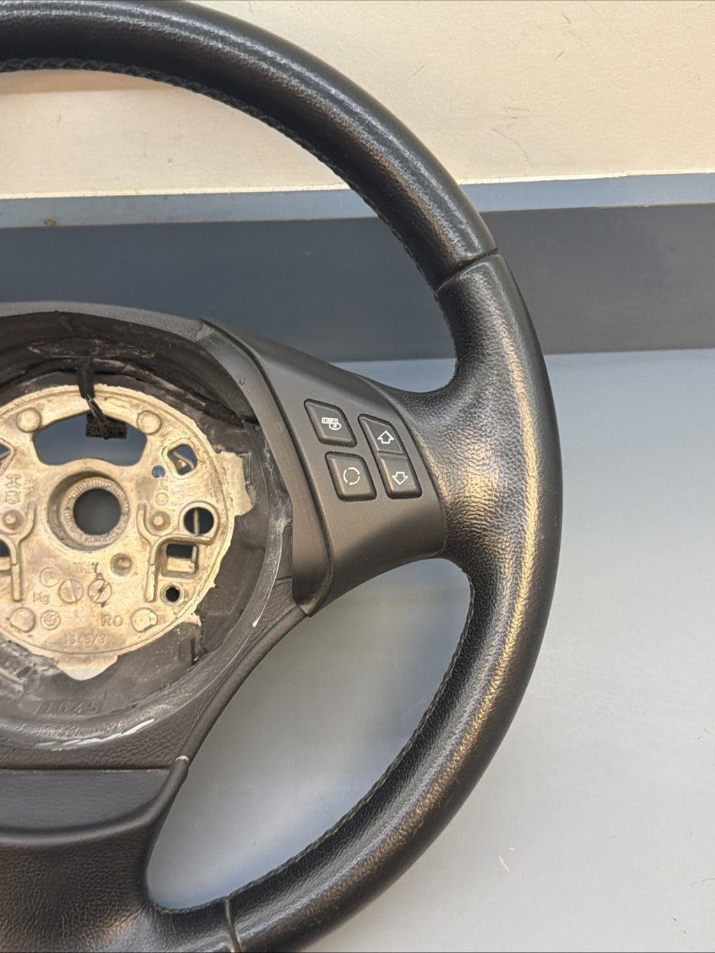 2006-2011 BMW 3 SERIES E90 E91 STEERING WHEEL LEATHER MULTIFUNCTION 61645150G