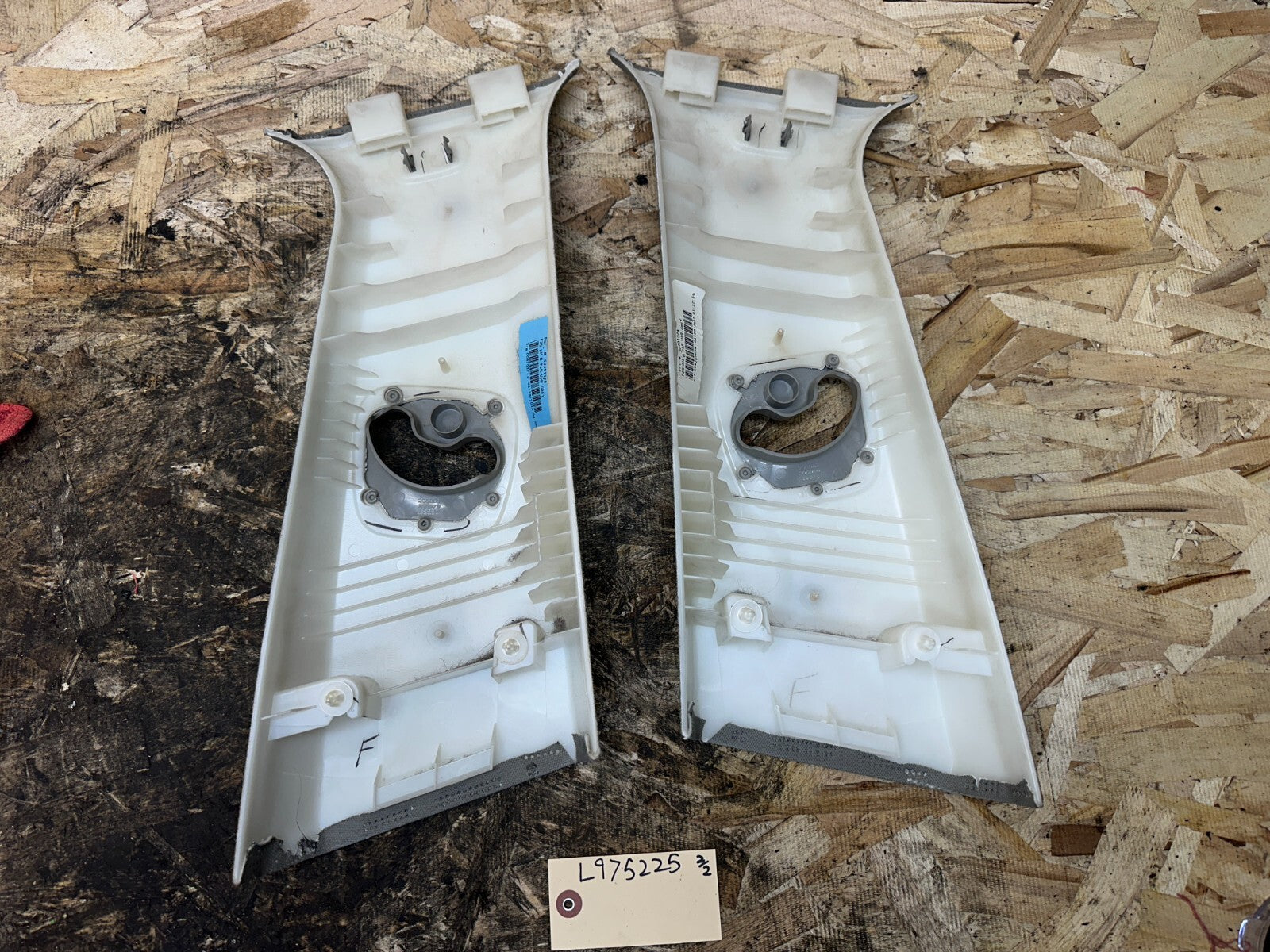 BMW 11-17 F25 X3 LEFT AND RIGHT B PILLAR GRAY TRIM PANEL SET OEM 9169305/306