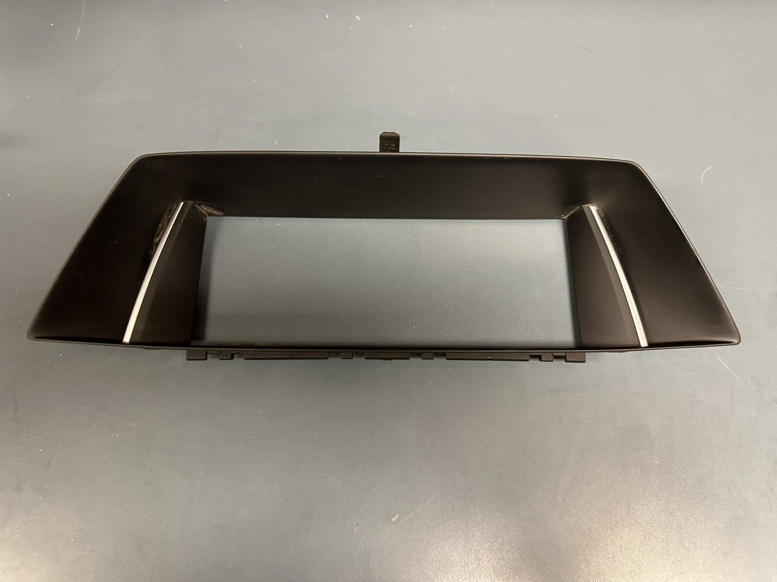 2013-15 BMW E84 Center Display Screen 8.8" Trim Bezel OEM 9257640 CD0429