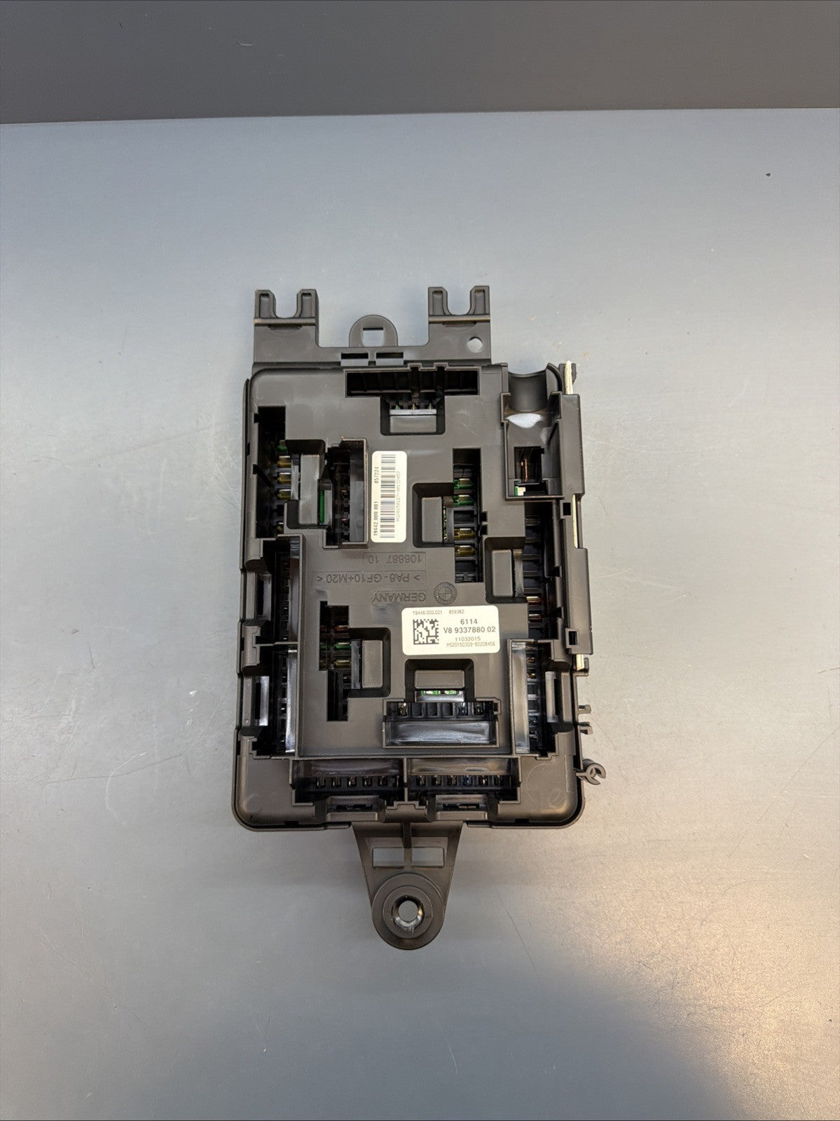 2013 - 2016 BMW F30 F32 F34 F36 F80 F82 M3 M4 REAR FUSE RELAY BOX MODULE 9337880