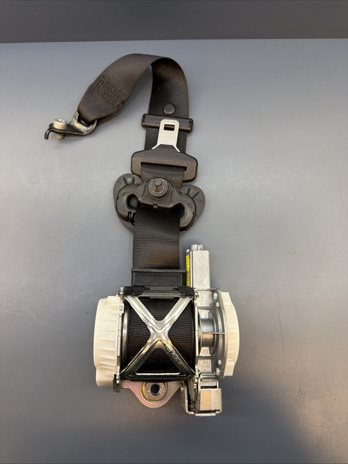 12-18 BMW F30 320i 328i 335i Front Right Passenger Side Seatbelt 34107541 OEM