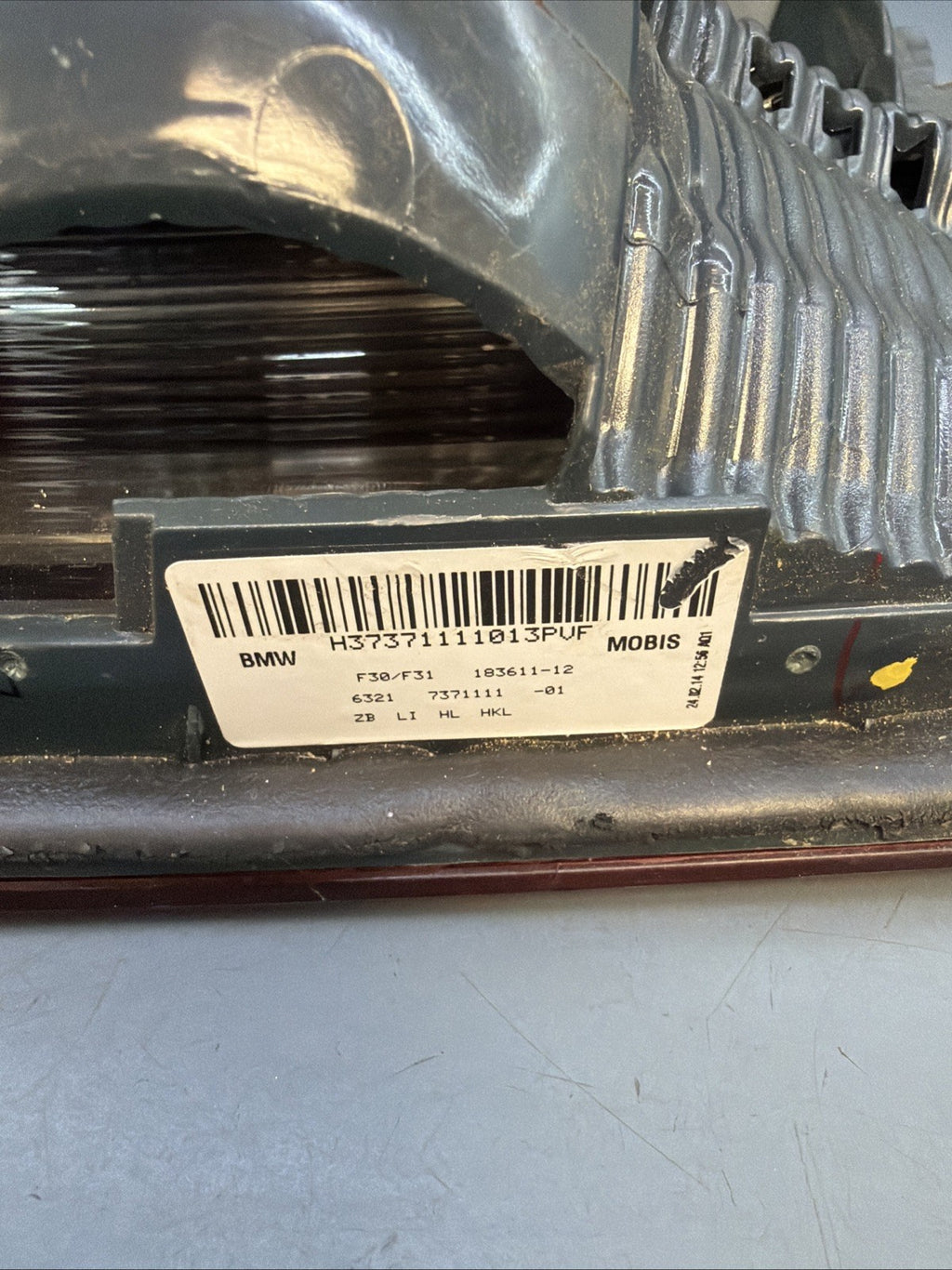12-15 BMW 3 SERIES F30 F31 REAR Left & Right INNER TRUNK LIGHT 7371112 7371111