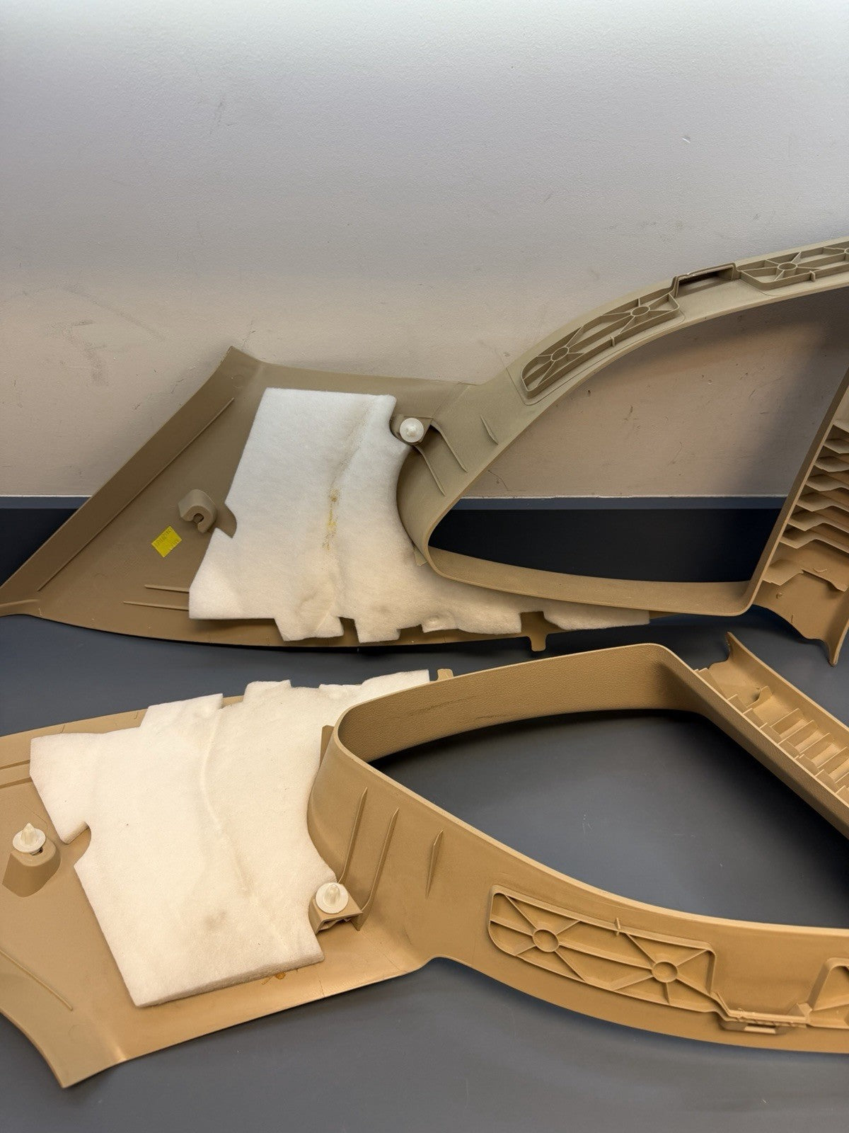 13-15 BMW E84 X1 Rear Left & Right Quarter D-Pillar Trim Pair 2991312 2991311