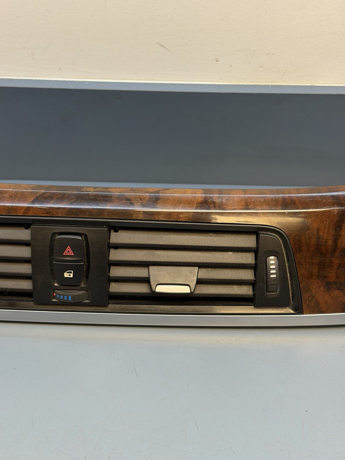12-15 BMW F30 328i 335i Center Dash Trim Molding W/ Air Vents 9218552 OEM