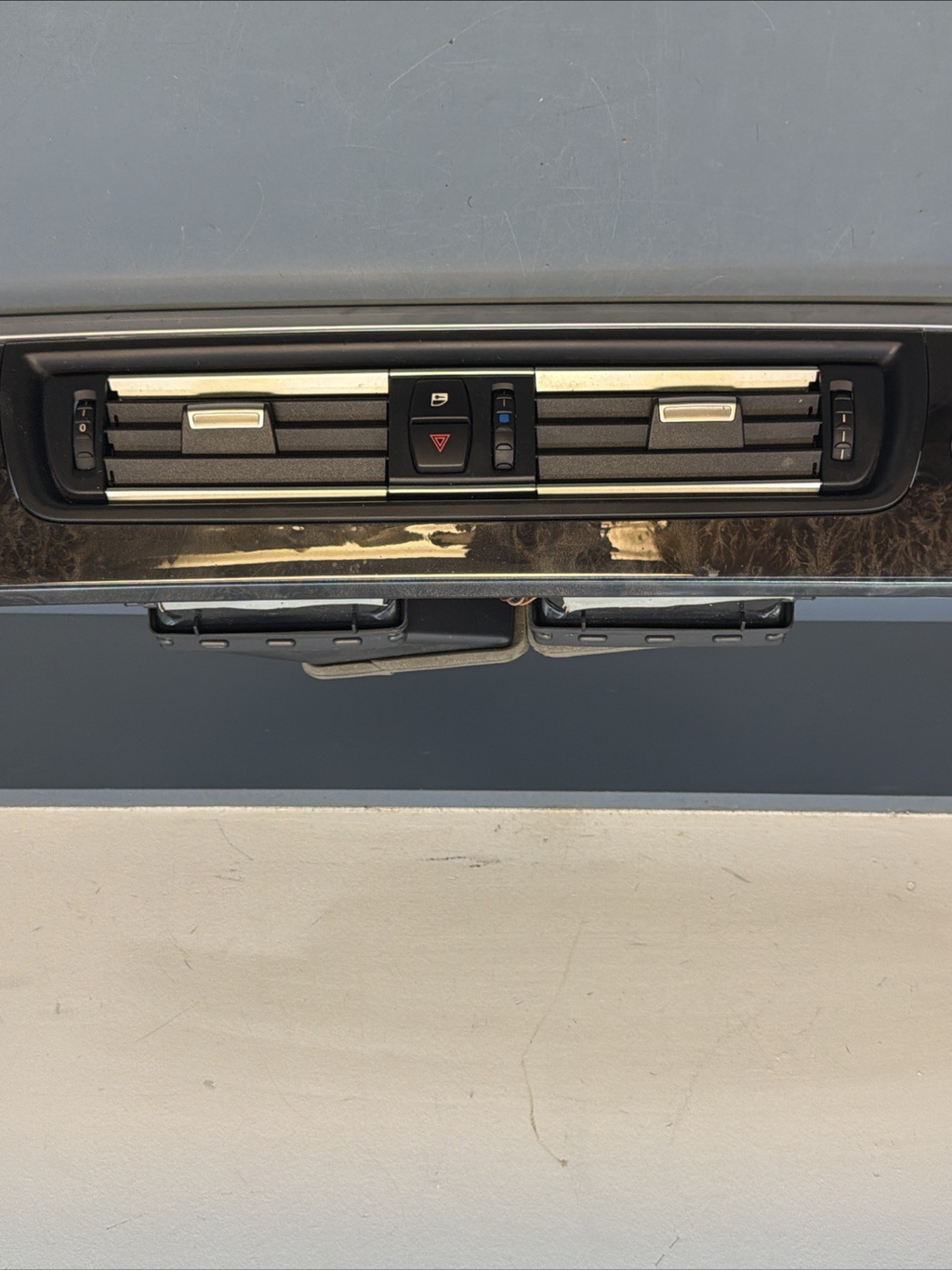2012-2018 BMW 650i 640i F12 F06 Front Center Dash Air Vent Panel Trim  9197515