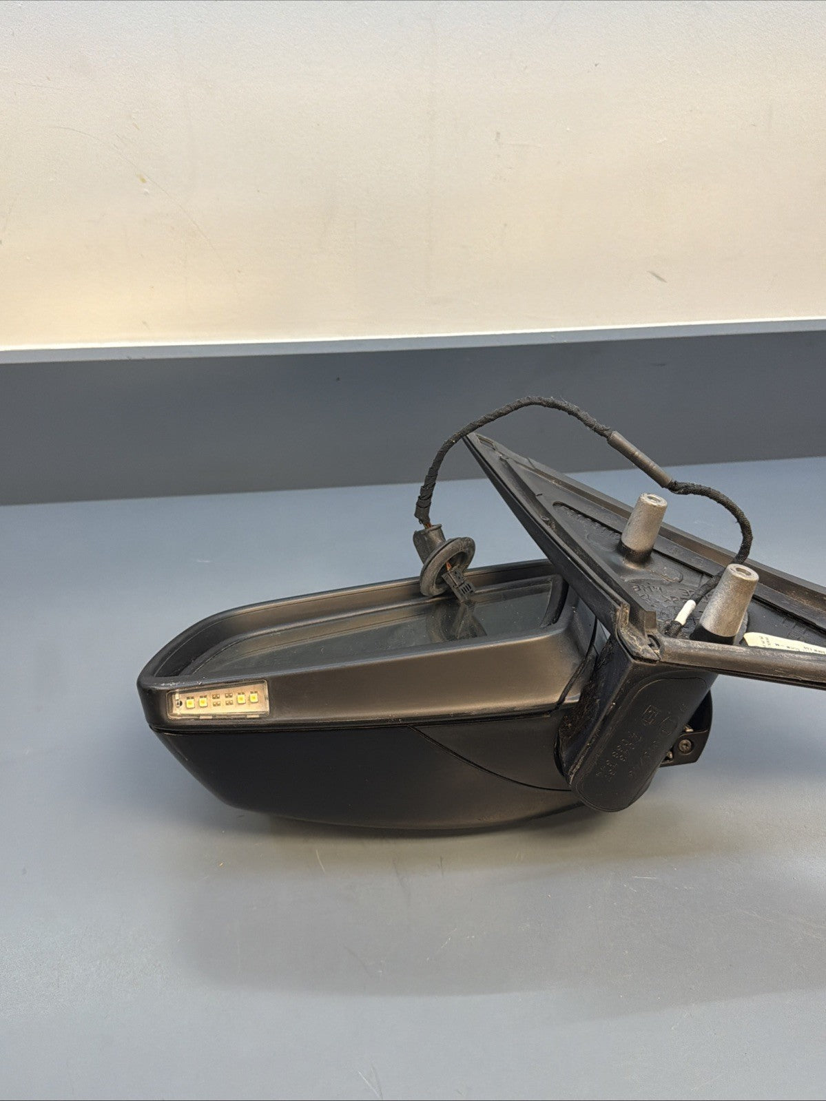BMW 2006-2010 E60/E61 LCI LEFT DRIVER SIDE MIRROR BLACK OEM 7043437/7038344
