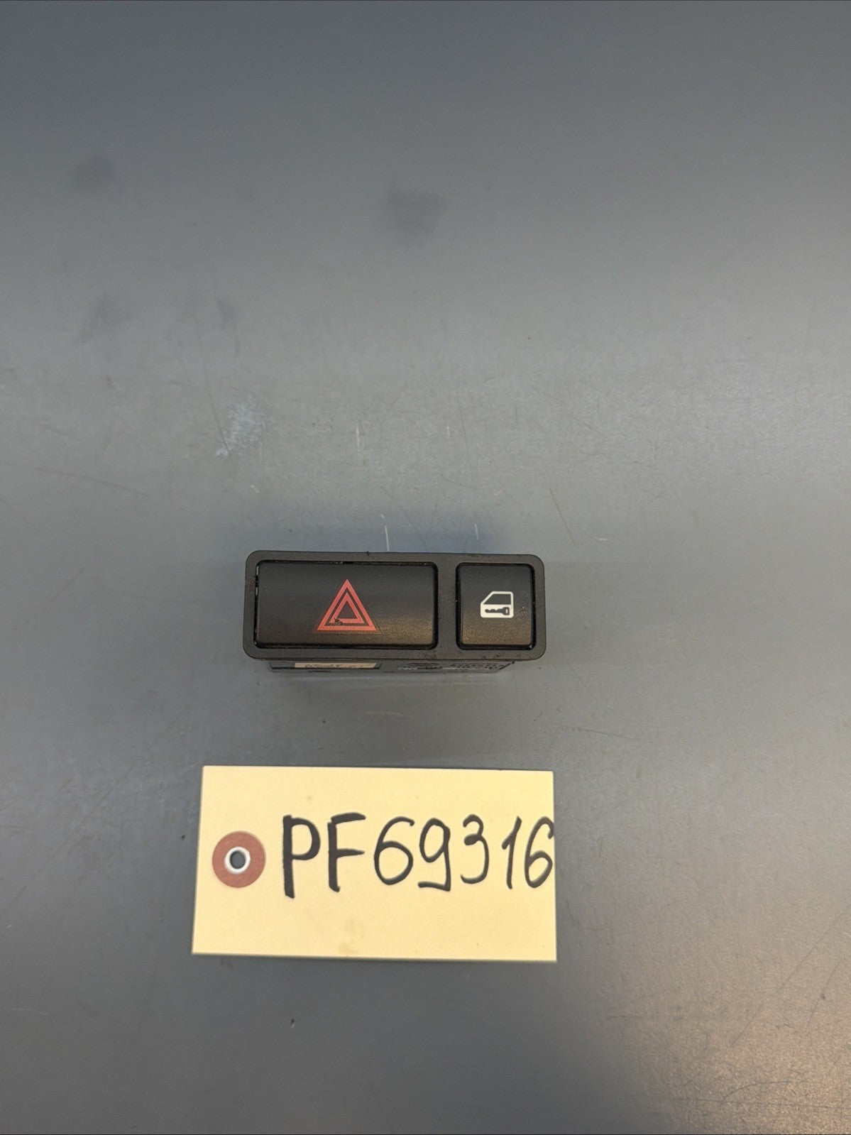 BMW 97-08 E46 E53 E85 Z4 X5 3 SERIES CENTRAL LOCKING HAZARD SWITCH 8368920