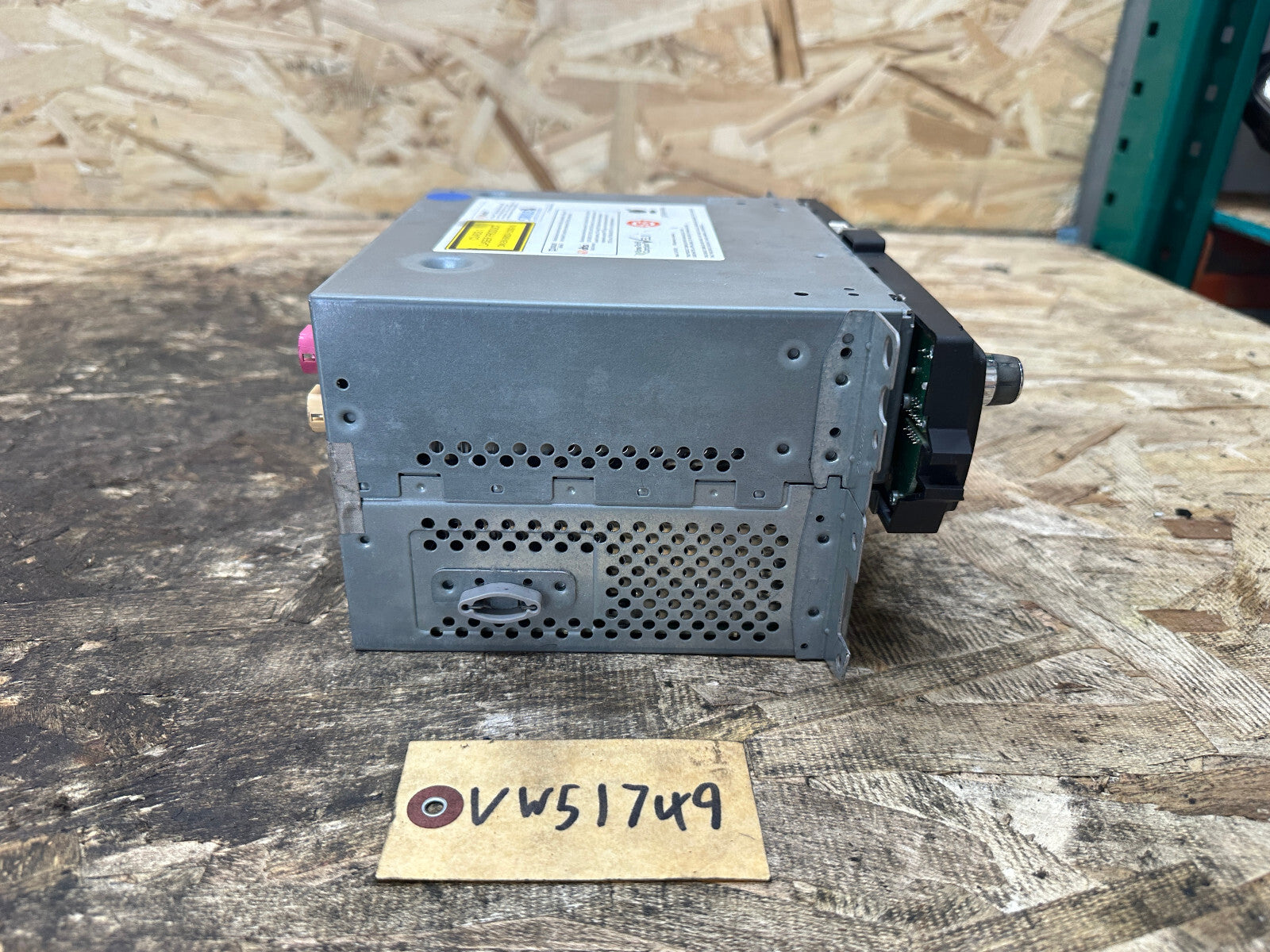 BMW 09-15 E84 X1 AM FM RADIO SATELLITE RECIEVER HEAD UNIT OEM 928343001