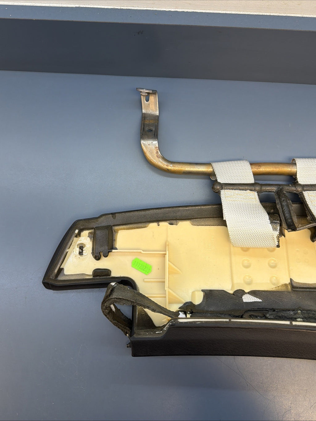 1999-2006 BMW E46 3-Series RH Passenger Air Dash Cover 8196094