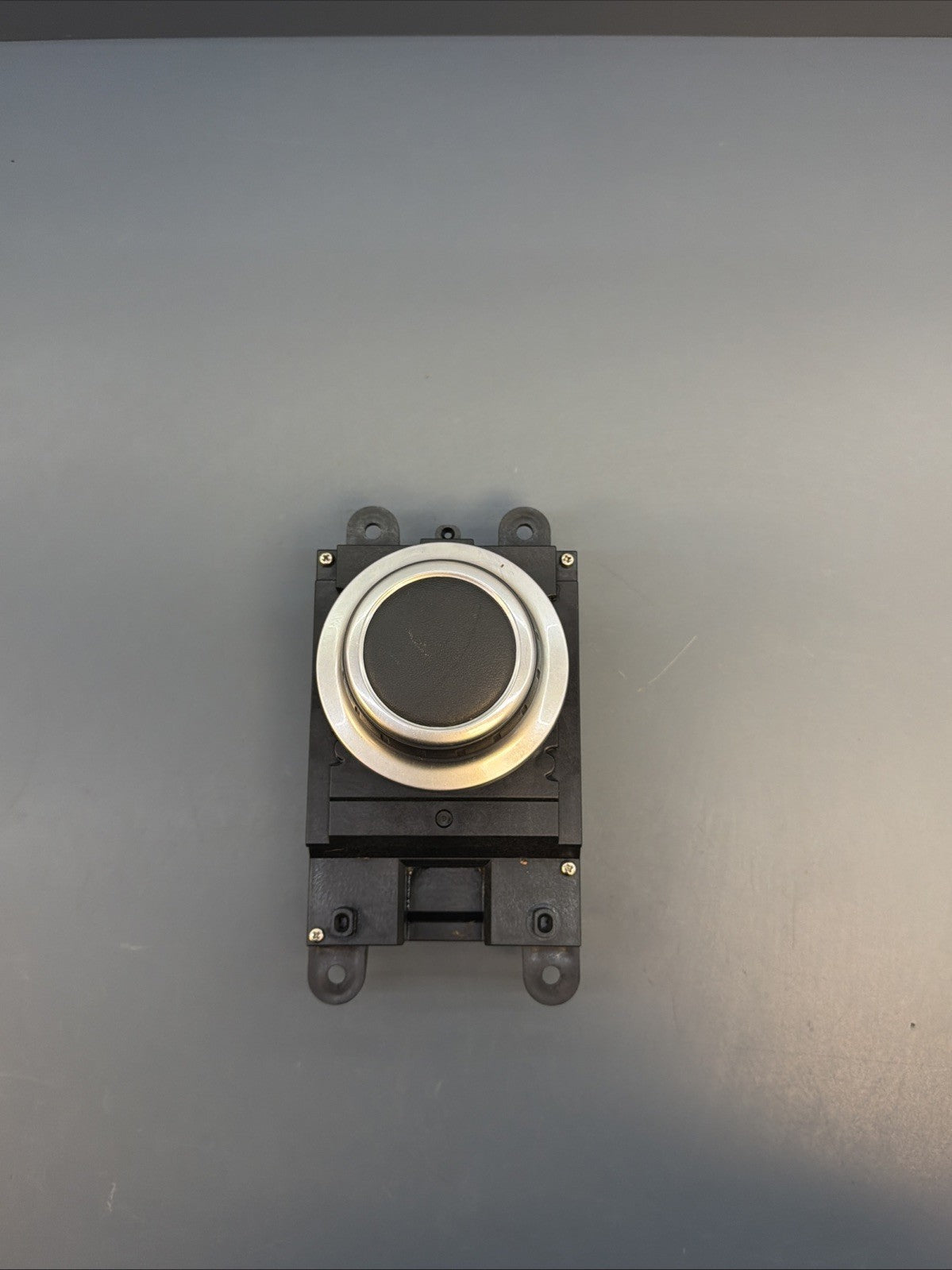 04-10 BMW E60 530i 528i 550i Center Console iDrive Control Module OEM 6941801