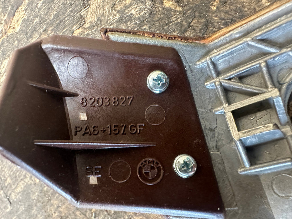 BMW 97-06 E46 3 SERIES CENTER UPPER DASH STERIO TRIM PANEL OEM 8203827
