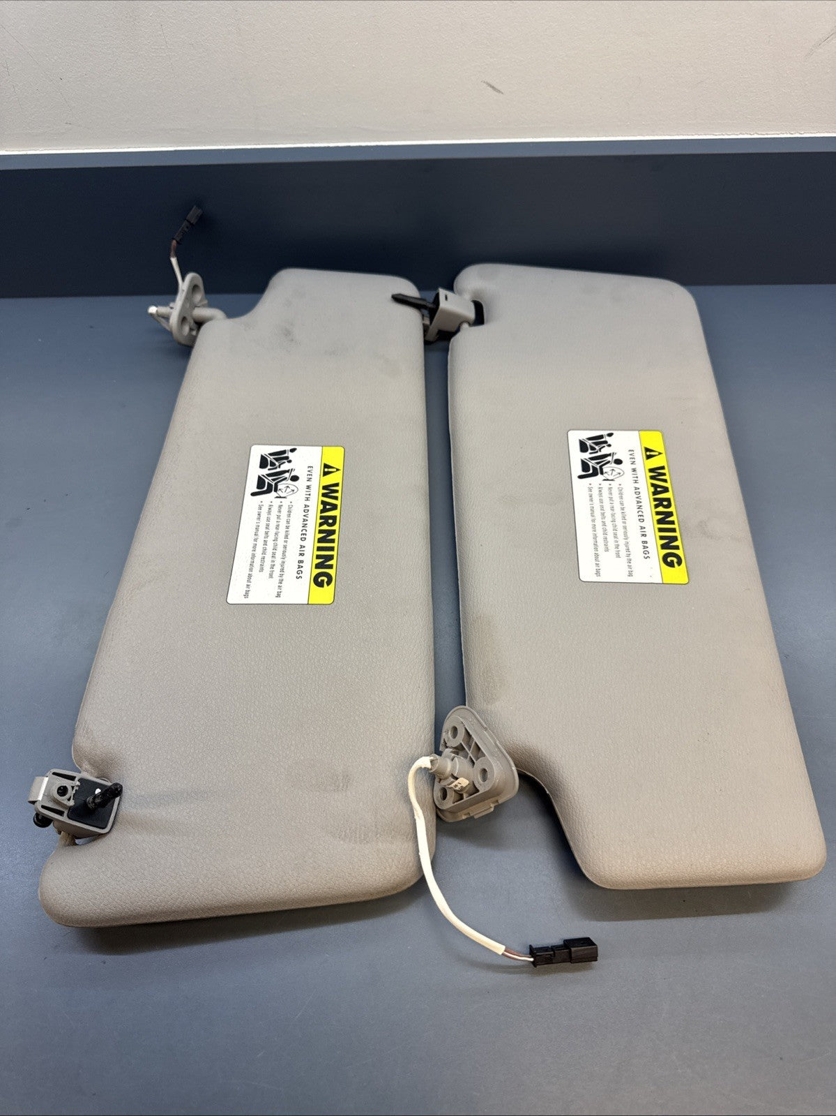 2010 BMW X3 E83 SUN VISOR PAIR 8373575