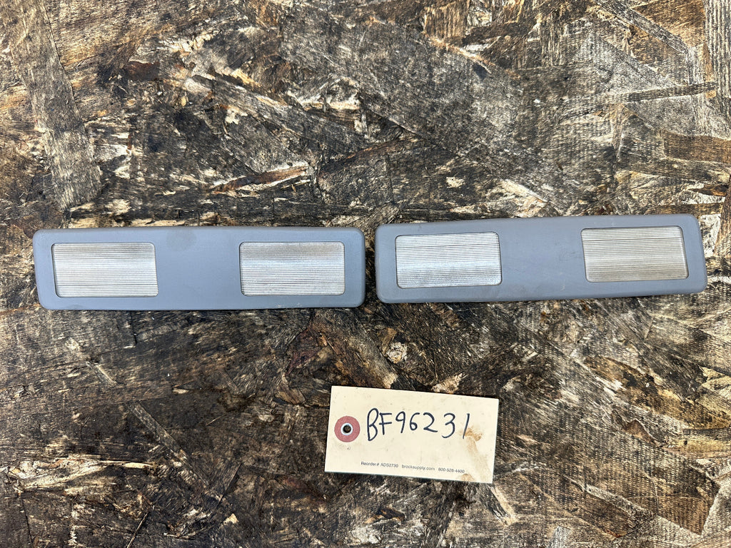 BMW 87-96 E34 5 SERIES INTERIOR SUN VISOR MIRROR LIGHT SET 2PC 63311382086