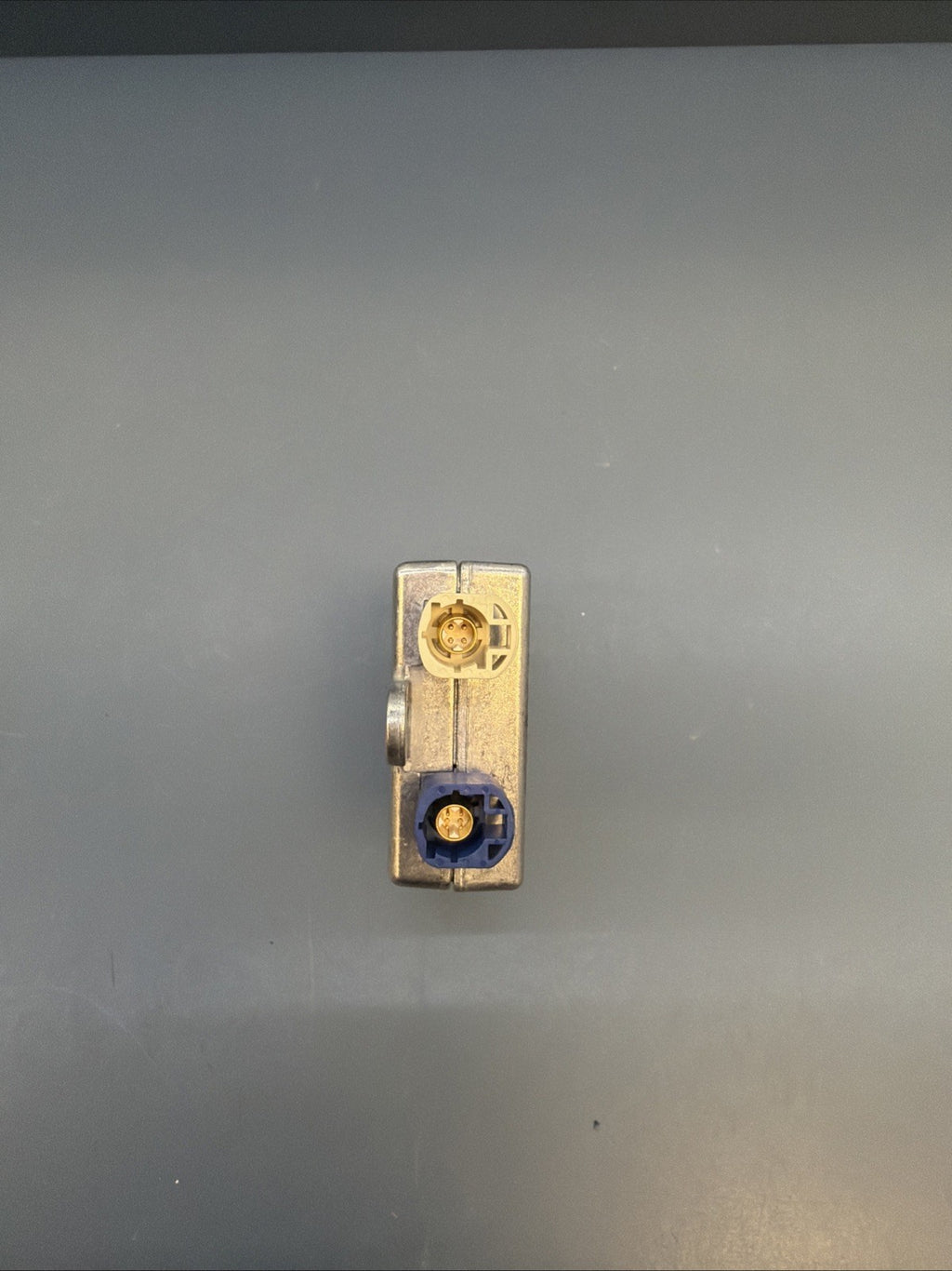 07-13 BMW X5 E70 USB Audio Hub Jack Interface Control Module Unit 9123739 OEM