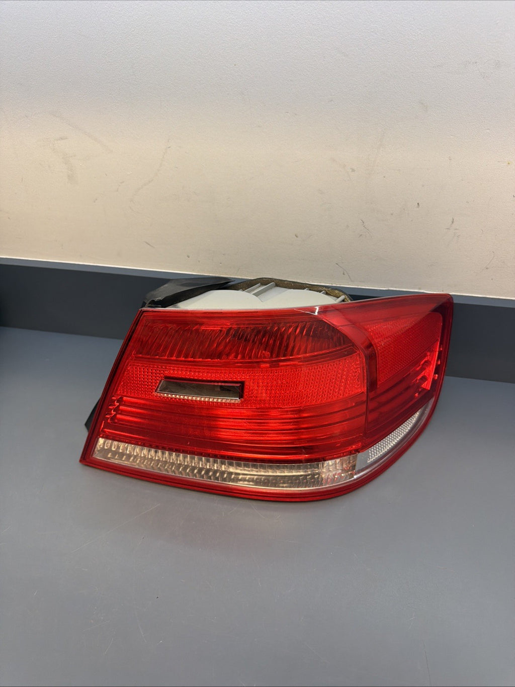 07-10 BMW E92 Coupe Right Side Outer Tail Light Taillight Lamp Pre-LCI 7174404