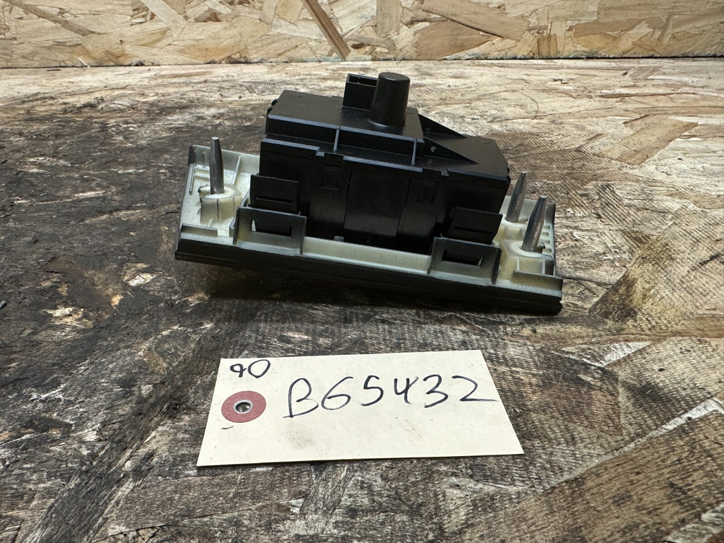 BMW 06-13 E9X 3 SERIES HEADLIGHT FOG LIGHT CONTROL SWITCH BLACK OEM 6938864