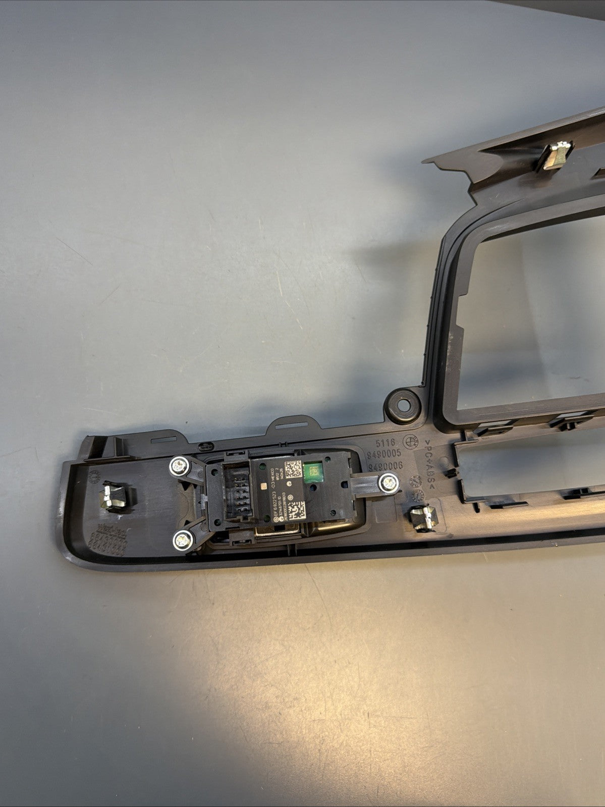 BMW 2018-2022 F39 X2 Center Console Shifter Upper Trim Panel w Switches 9490005