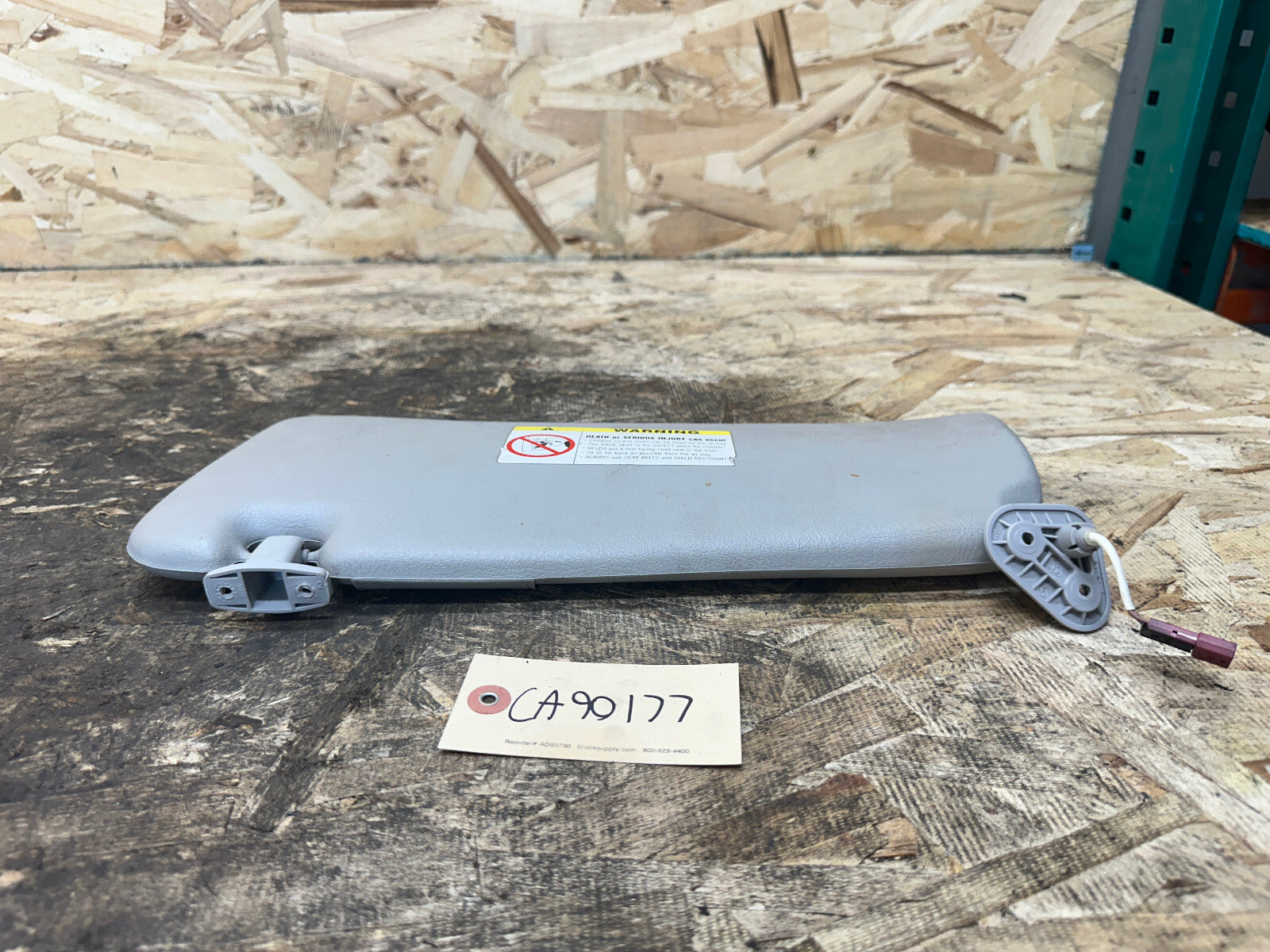 BMW 97-06 E46 3 SERIES RIGHT PASSANGER SIDE GRAY SUN VISOR OEM 68237644