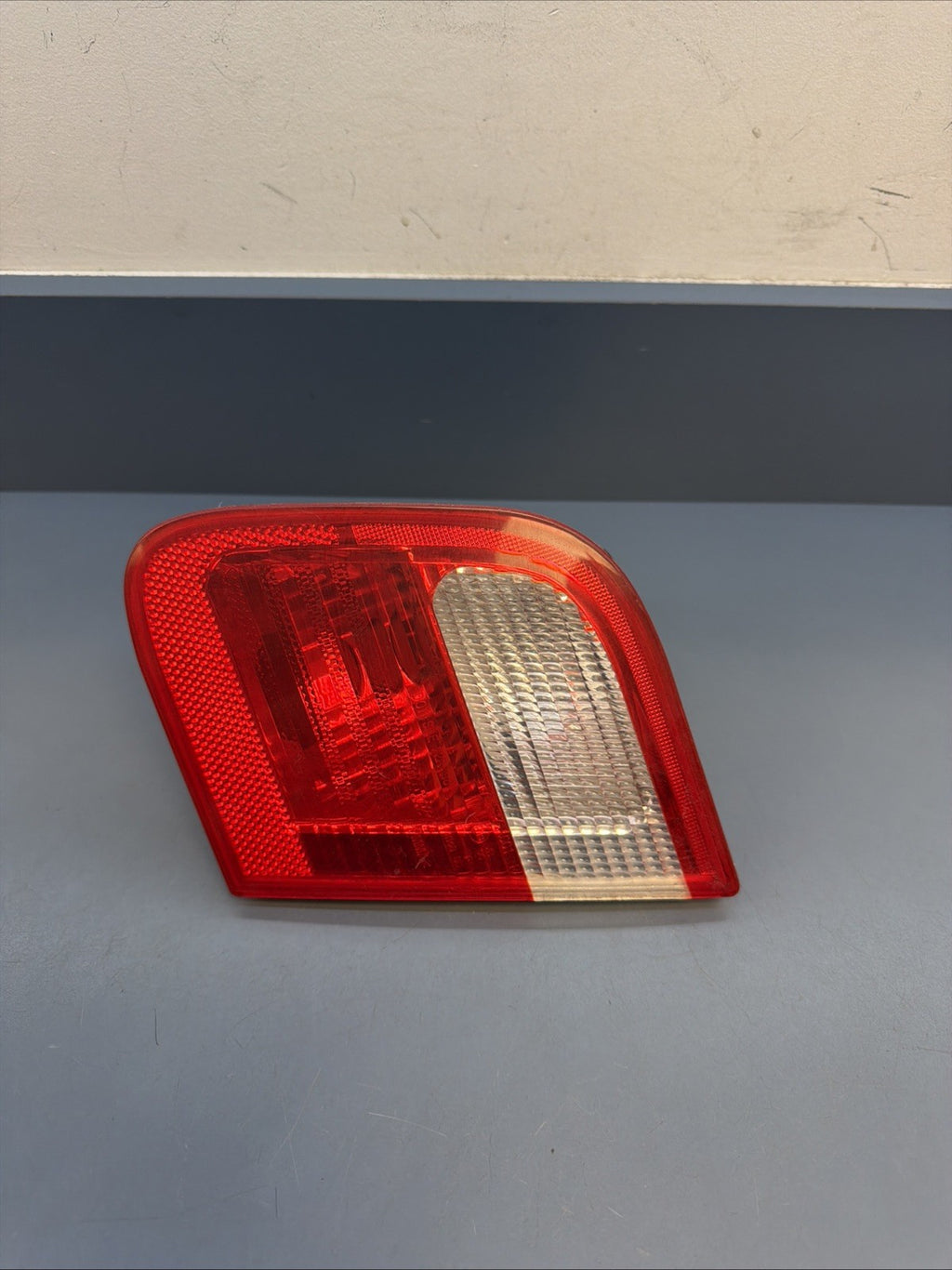 2000-2001 BMW E46 328 Right Passenger RH Side Inner Tail Light Oem SEDAN 8364924