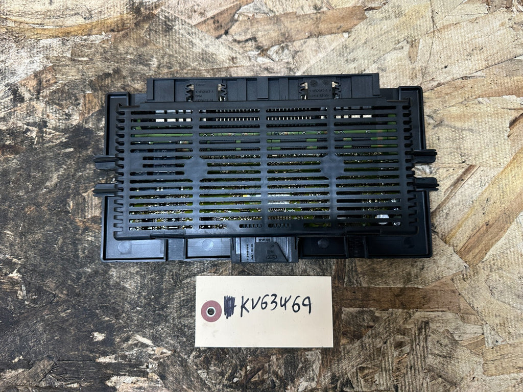 BMW E87 E90 E91 PL2 FOOTWELL MODULE HEADLIGHT CONTROL MODULE FRMFA OEM 6988000