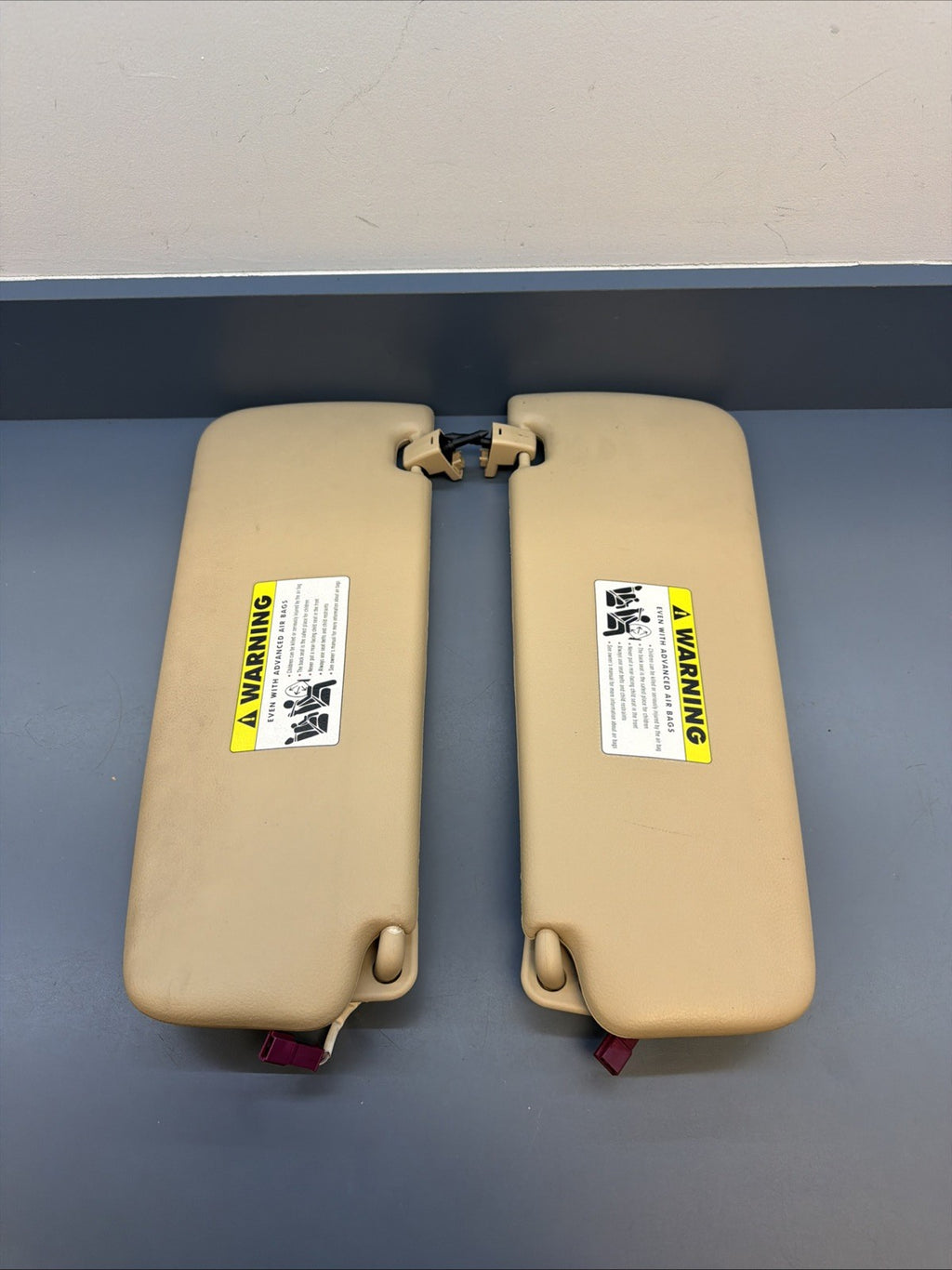 BMW E90 328I 335I SEDAN FRONT LEFT & RIGHT SUN VISOR PAIR BEIGE 6905983